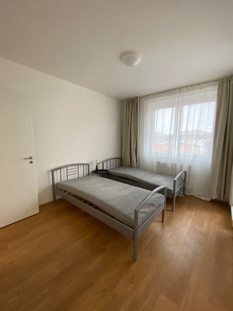 Studio flat to rent, 34 m², Pod Harfou, Prague, Prague Studio flat to rent, 34 m², Pod Harfou, Prague, Prague