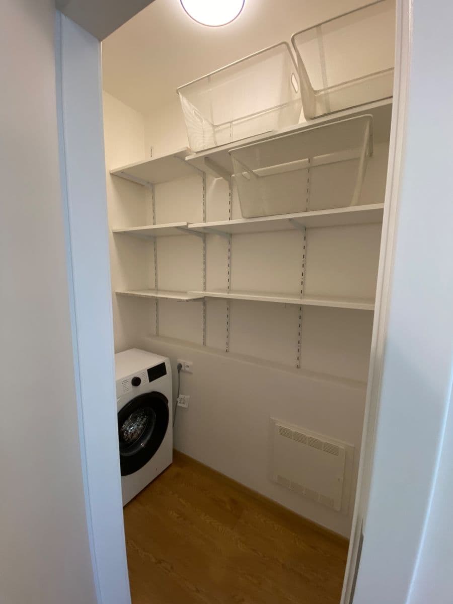 Studio flat to rent, 34 m², Pod Harfou, Prague, Prague Studio flat to rent, 34 m², Pod Harfou, Prague, Prague