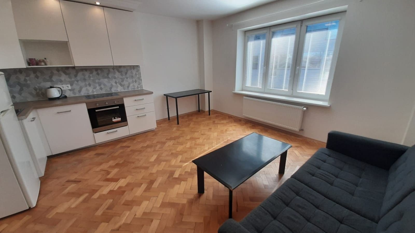 2 bedroom with open-plan kitchen flat to rent, 85 m², U Stojanu, Prague, Prague 2 bedroom with open-plan kitchen flat to rent, 85 m², U Stojanu, Prague, Prague