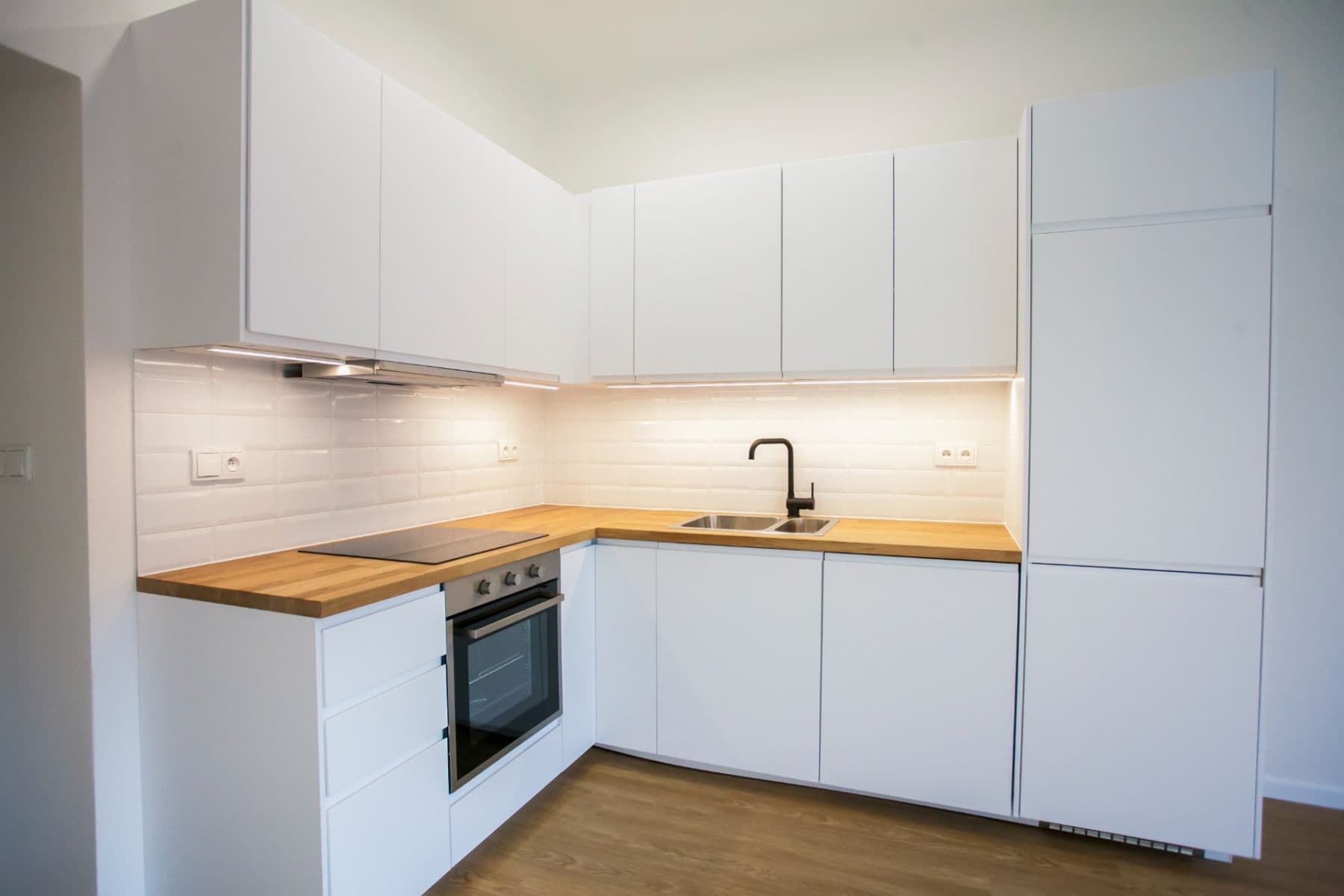 1 bedroom with open-plan kitchen flat for sale, 52 m², Kubánské náměstí, Prague, Prague 1 bedroom with open-plan kitchen flat for sale, 52 m², Kubánské náměstí, Prague, Prague