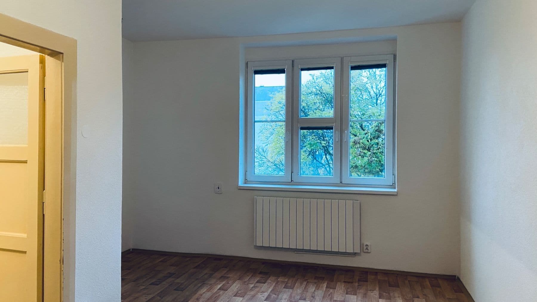 1 bedroom with open-plan kitchen flat to rent, 50 m², Komunardů, Prague, Prague 1 bedroom with open-plan kitchen flat to rent, 50 m², Komunardů, Prague, Prague