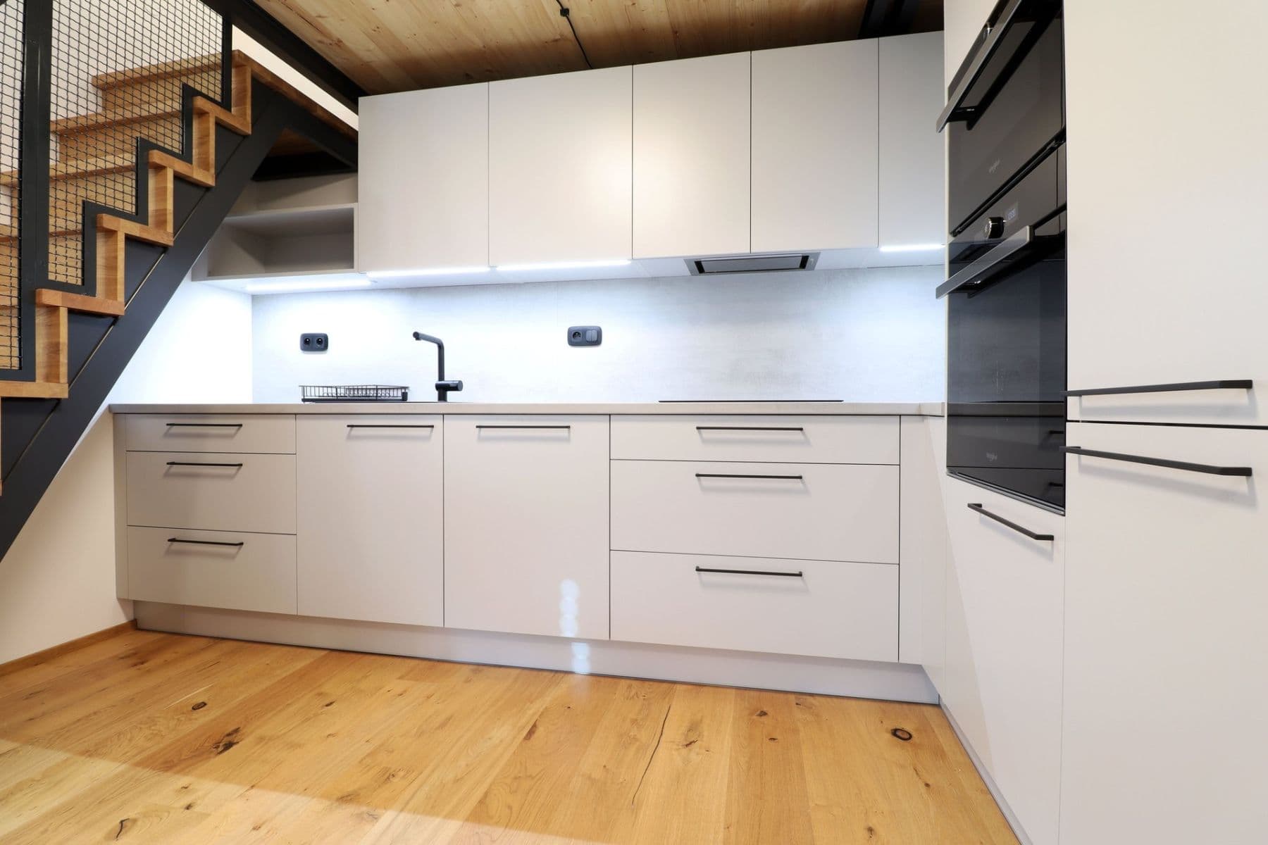 1 bedroom with open-plan kitchen flat to rent, 55 m², Naskové, Prague, Prague 1 bedroom with open-plan kitchen flat to rent, 55 m², Naskové, Prague, Prague
