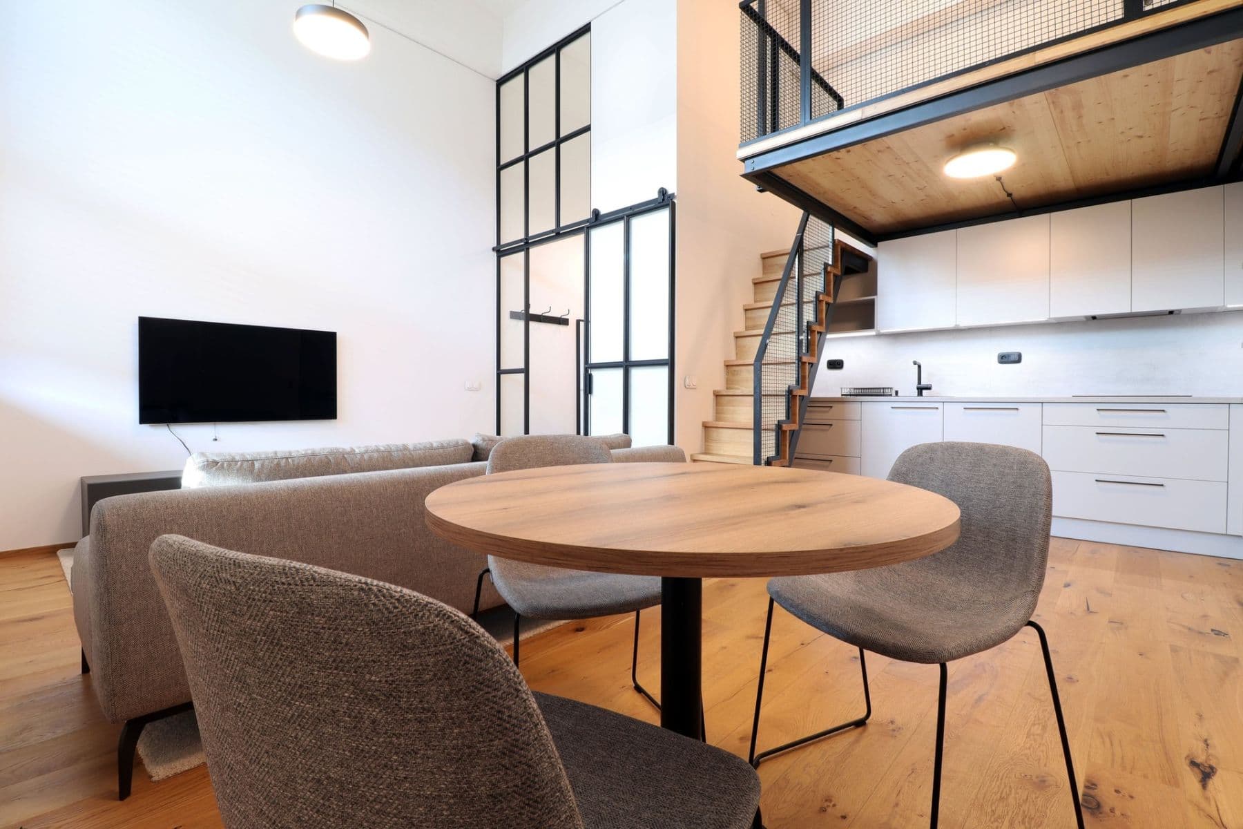 1 bedroom with open-plan kitchen flat to rent, 55 m², Naskové, Prague, Prague 1 bedroom with open-plan kitchen flat to rent, 55 m², Naskové, Prague, Prague