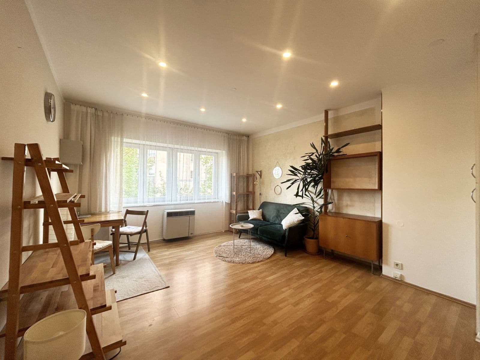 1 bedroom with open-plan kitchen flat to rent, 47 m², Jihlavská, Prague, Prague 1 bedroom with open-plan kitchen flat to rent, 47 m², Jihlavská, Prague, Prague