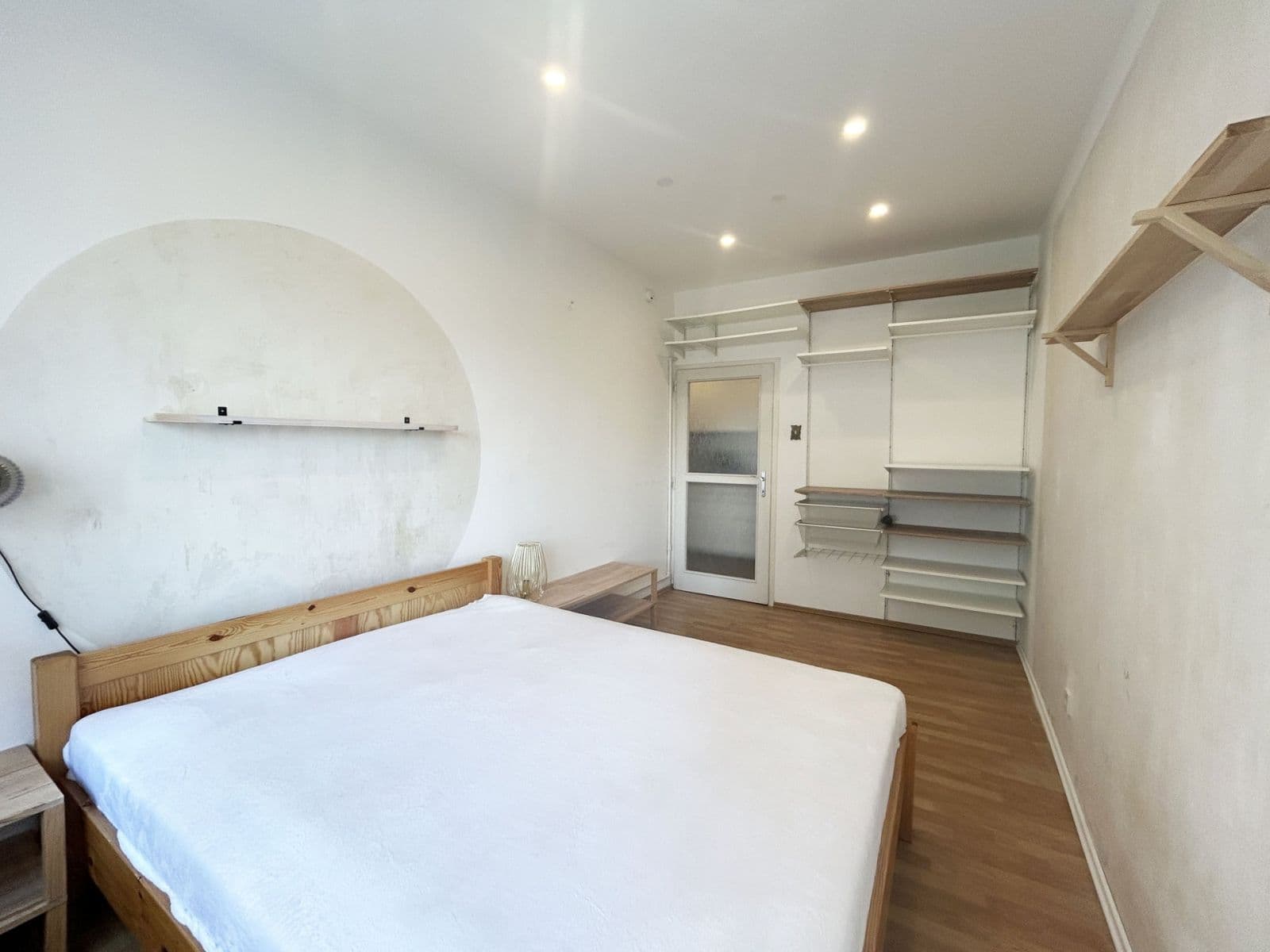 1 bedroom with open-plan kitchen flat to rent, 47 m², Jihlavská, Prague, Prague 1 bedroom with open-plan kitchen flat to rent, 47 m², Jihlavská, Prague, Prague