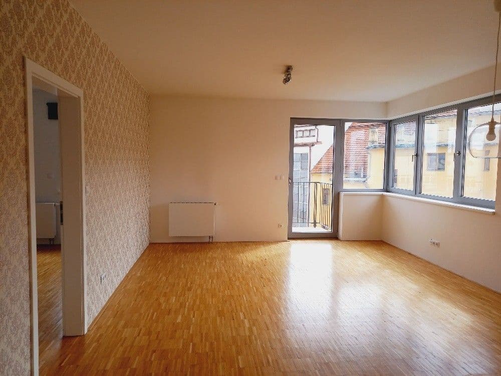 1 bedroom with open-plan kitchen flat to rent, 65 m², Šafaříkovy sady, Plzeň, Plzeňský Region 1 bedroom with open-plan kitchen flat to rent, 65 m², Šafaříkovy sady, Plzeň, Plzeňský Region