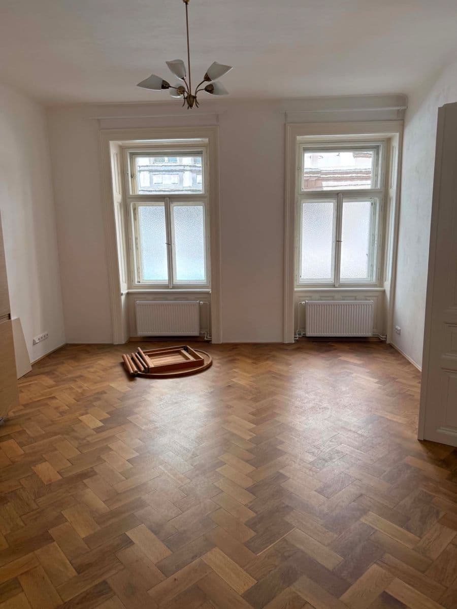 3 bedroom with open-plan kitchen flat to rent, 85 m², Záhořanského, Prague, Prague 3 bedroom with open-plan kitchen flat to rent, 85 m², Záhořanského, Prague, Prague