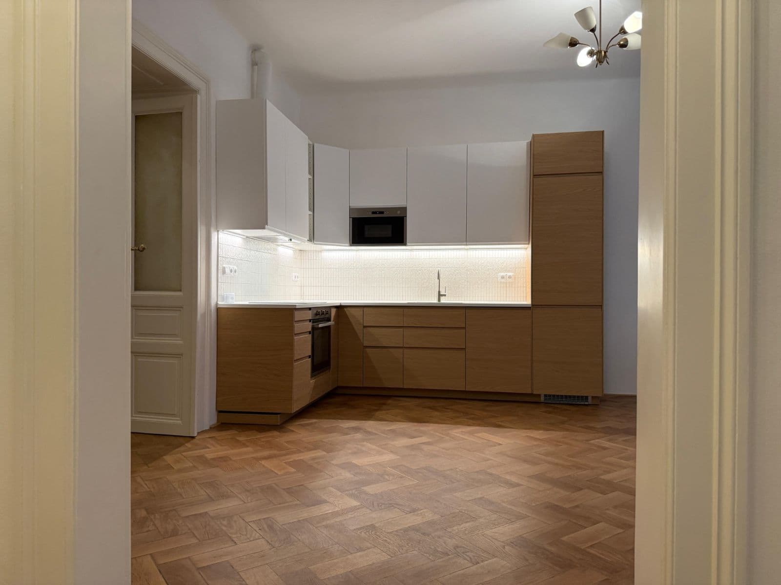 3 bedroom with open-plan kitchen flat to rent, 85 m², Záhořanského, Prague, Prague 3 bedroom with open-plan kitchen flat to rent, 85 m², Záhořanského, Prague, Prague
