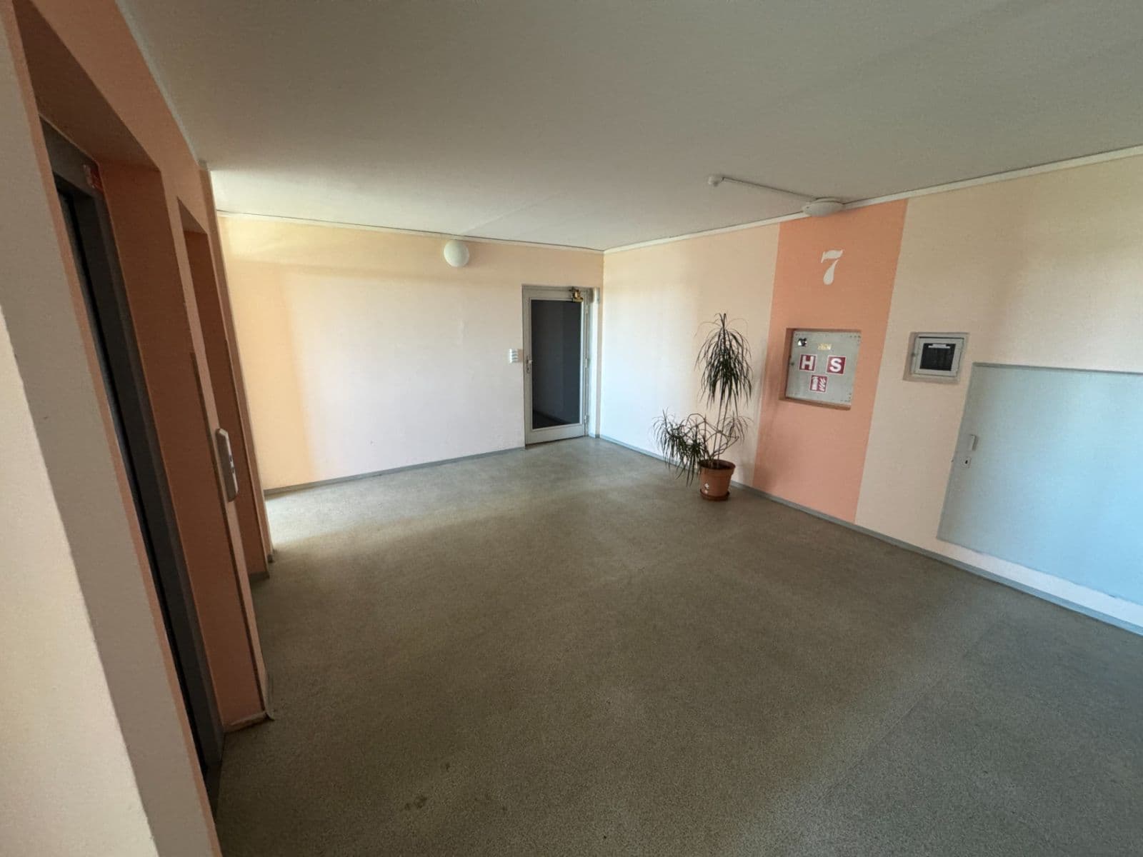 1 bedroom with open-plan kitchen flat for sale, 47 m², Kozmíkova, Prague, Prague 1 bedroom with open-plan kitchen flat for sale, 47 m², Kozmíkova, Prague, Prague