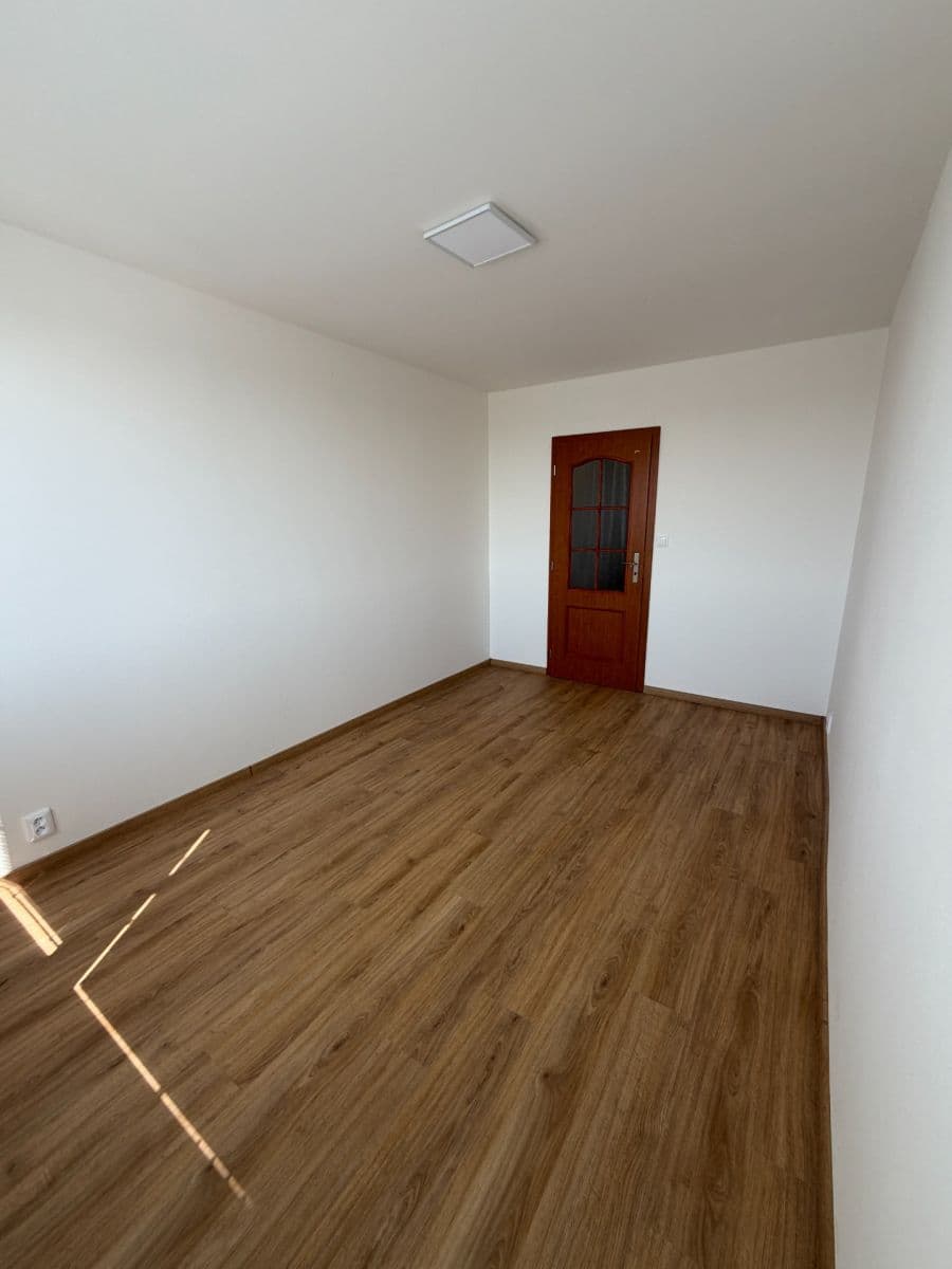 1 bedroom with open-plan kitchen flat to rent, 43 m², Mnichovická, Prague, Prague 1 bedroom with open-plan kitchen flat to rent, 43 m², Mnichovická, Prague, Prague