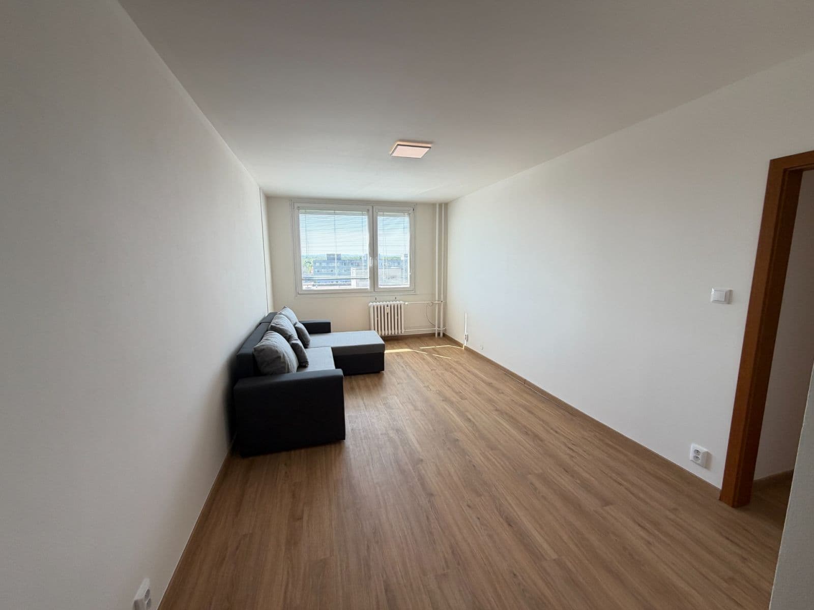 1 bedroom with open-plan kitchen flat to rent, 43 m², Mnichovická, Prague, Prague 1 bedroom with open-plan kitchen flat to rent, 43 m², Mnichovická, Prague, Prague