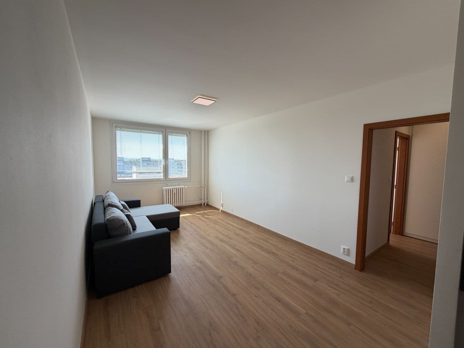 1 bedroom with open-plan kitchen flat to rent, 43 m², Mnichovická, Prague, Prague 1 bedroom with open-plan kitchen flat to rent, 43 m², Mnichovická, Prague, Prague