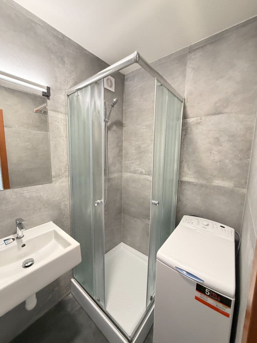1 bedroom with open-plan kitchen flat to rent, 43 m², Mnichovická, Prague, Prague 1 bedroom with open-plan kitchen flat to rent, 43 m², Mnichovická, Prague, Prague