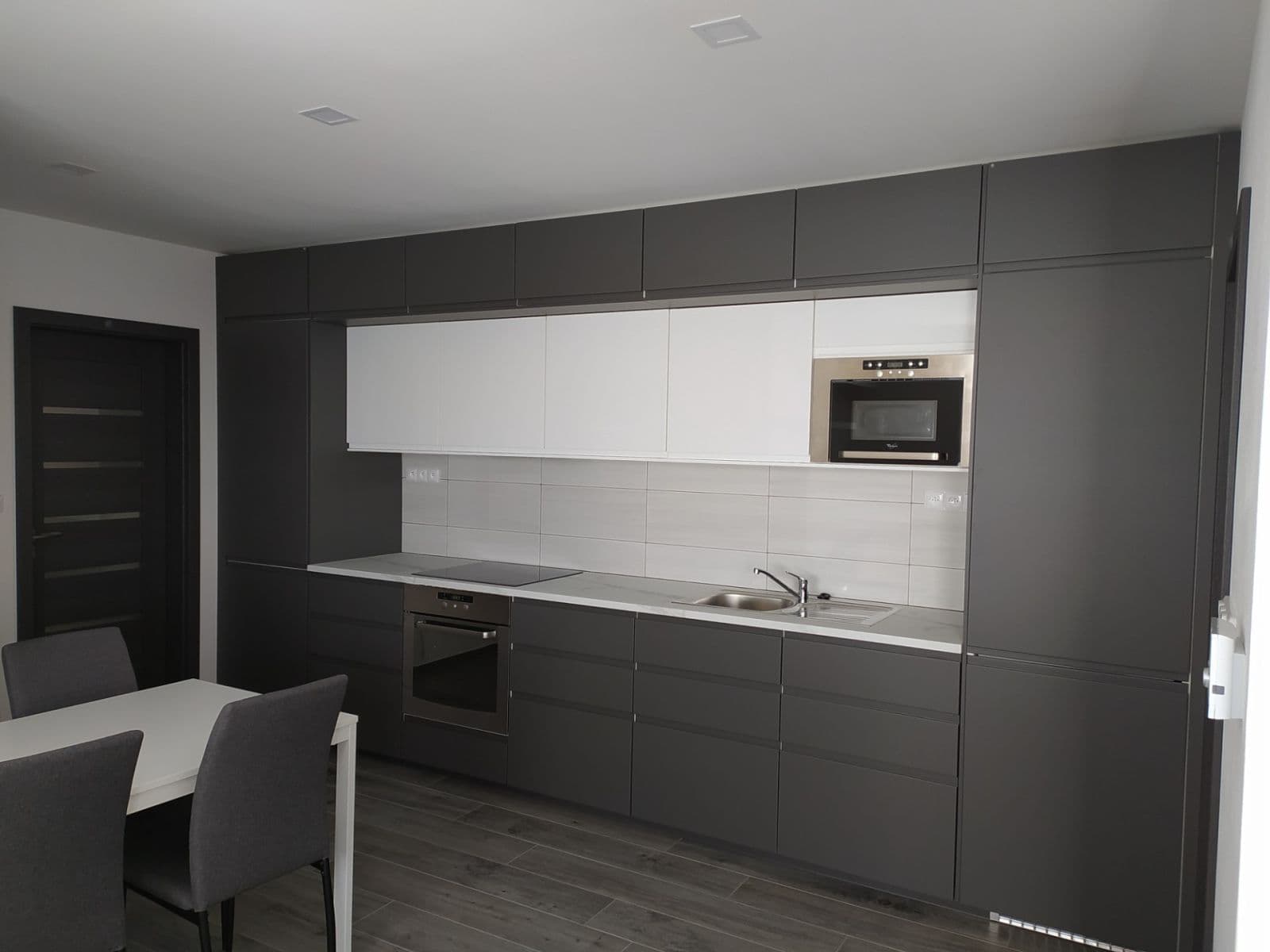 1 bedroom with open-plan kitchen flat to rent, 42 m², Čisovická, Mníšek pod Brdy, Středočeský Region 1 bedroom with open-plan kitchen flat to rent, 42 m², Čisovická, Mníšek pod Brdy, Středočeský Region