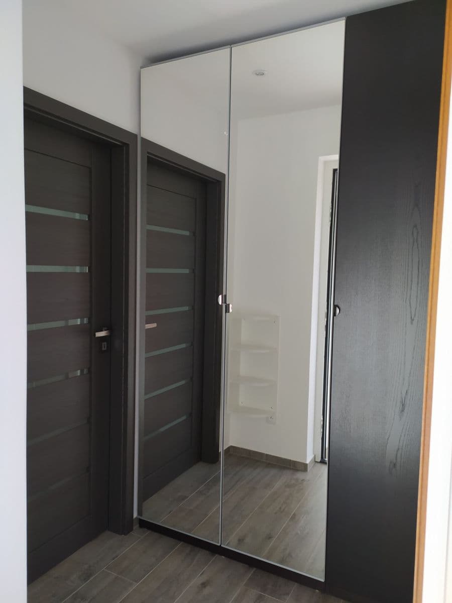 1 bedroom with open-plan kitchen flat to rent, 42 m², Čisovická, Mníšek pod Brdy, Středočeský Region 1 bedroom with open-plan kitchen flat to rent, 42 m², Čisovická, Mníšek pod Brdy, Středočeský Region