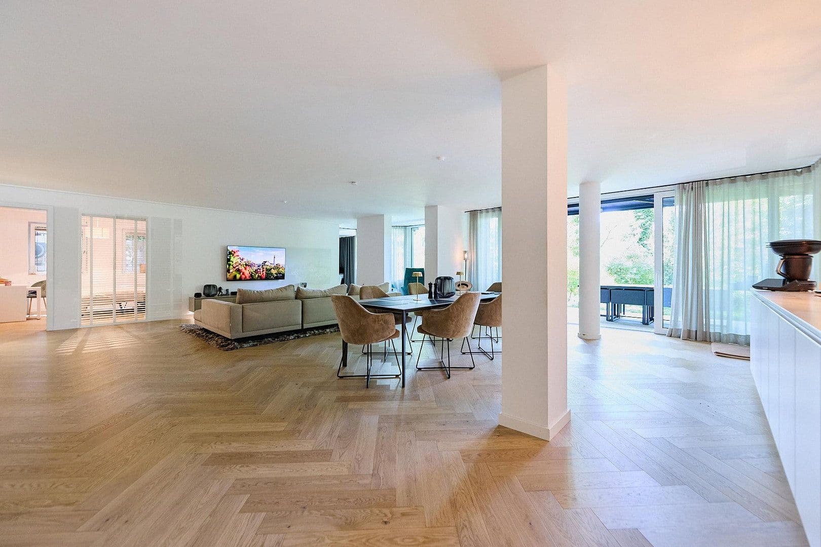 5 bedroom flat to rent, 219 m², Lakronstrasse, Düsseldorf, North Rhine-Westphalia 5 bedroom flat to rent, 219 m², Lakronstrasse, Düsseldorf, North Rhine-Westphalia