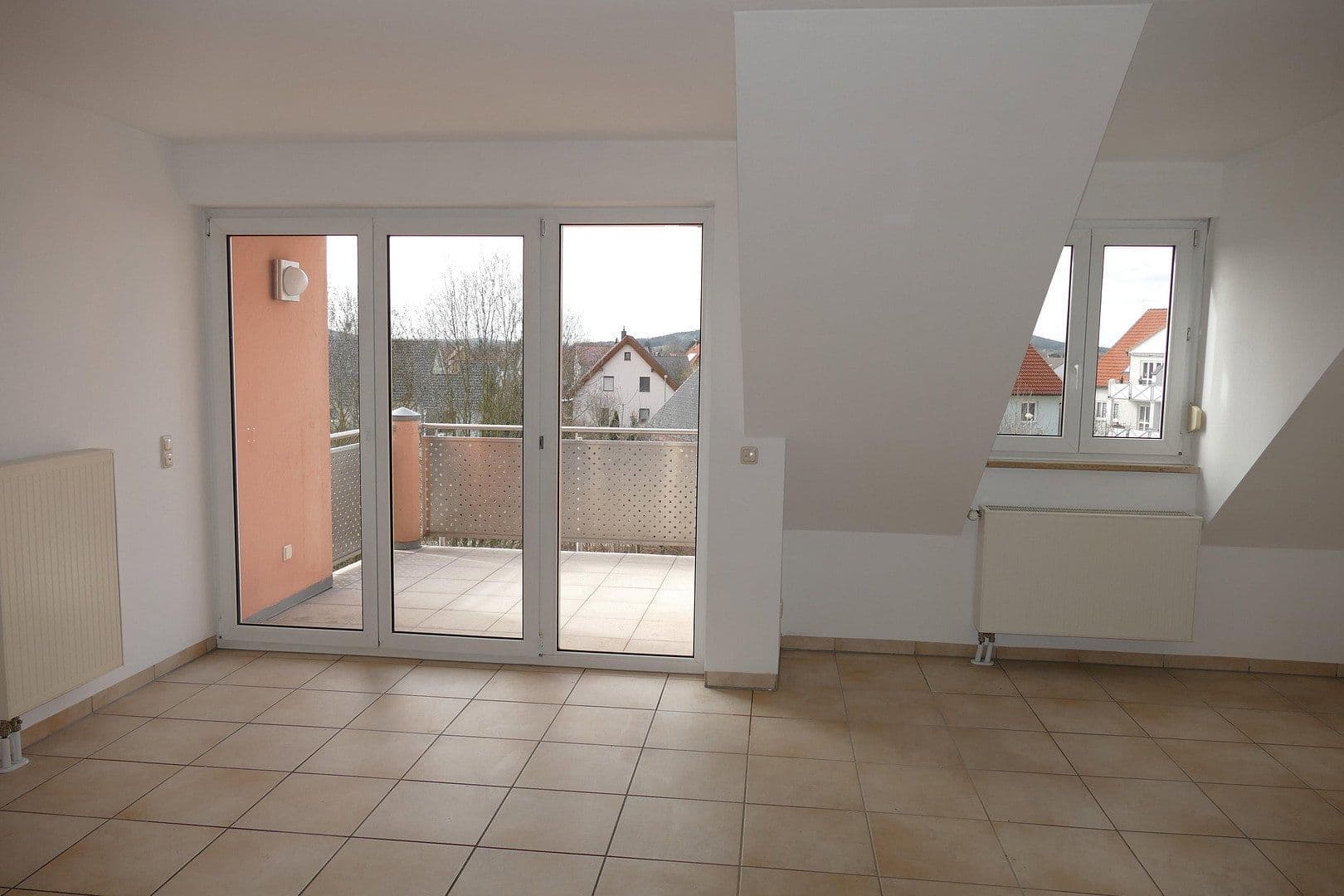 4 bedroom flat to rent, 116 m², Marienstraße 11, Hirschaid, Bavaria 4 bedroom flat to rent, 116 m², Marienstraße 11, Hirschaid, Bavaria