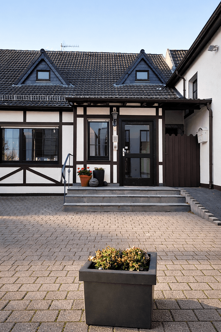 house for sale, 400 m², Euskirchener Str. 37, Nettersheim, North Rhine-Westphalia house for sale, 400 m², Euskirchener Str. 37, Nettersheim, North Rhine-Westphalia