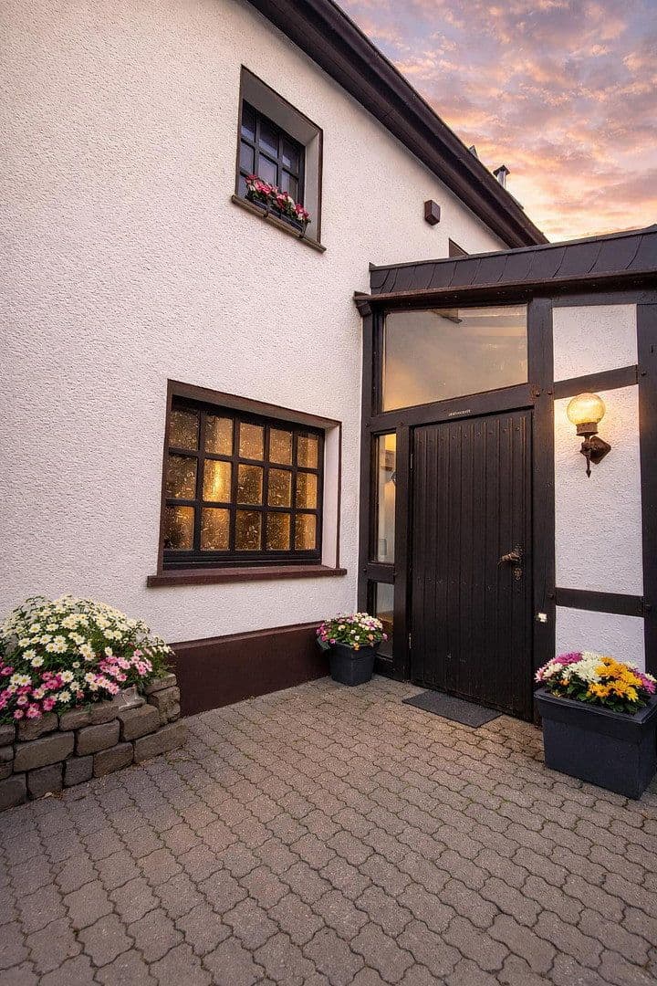 house for sale, 400 m², Euskirchener Str. 37, Nettersheim, North Rhine-Westphalia house for sale, 400 m², Euskirchener Str. 37, Nettersheim, North Rhine-Westphalia