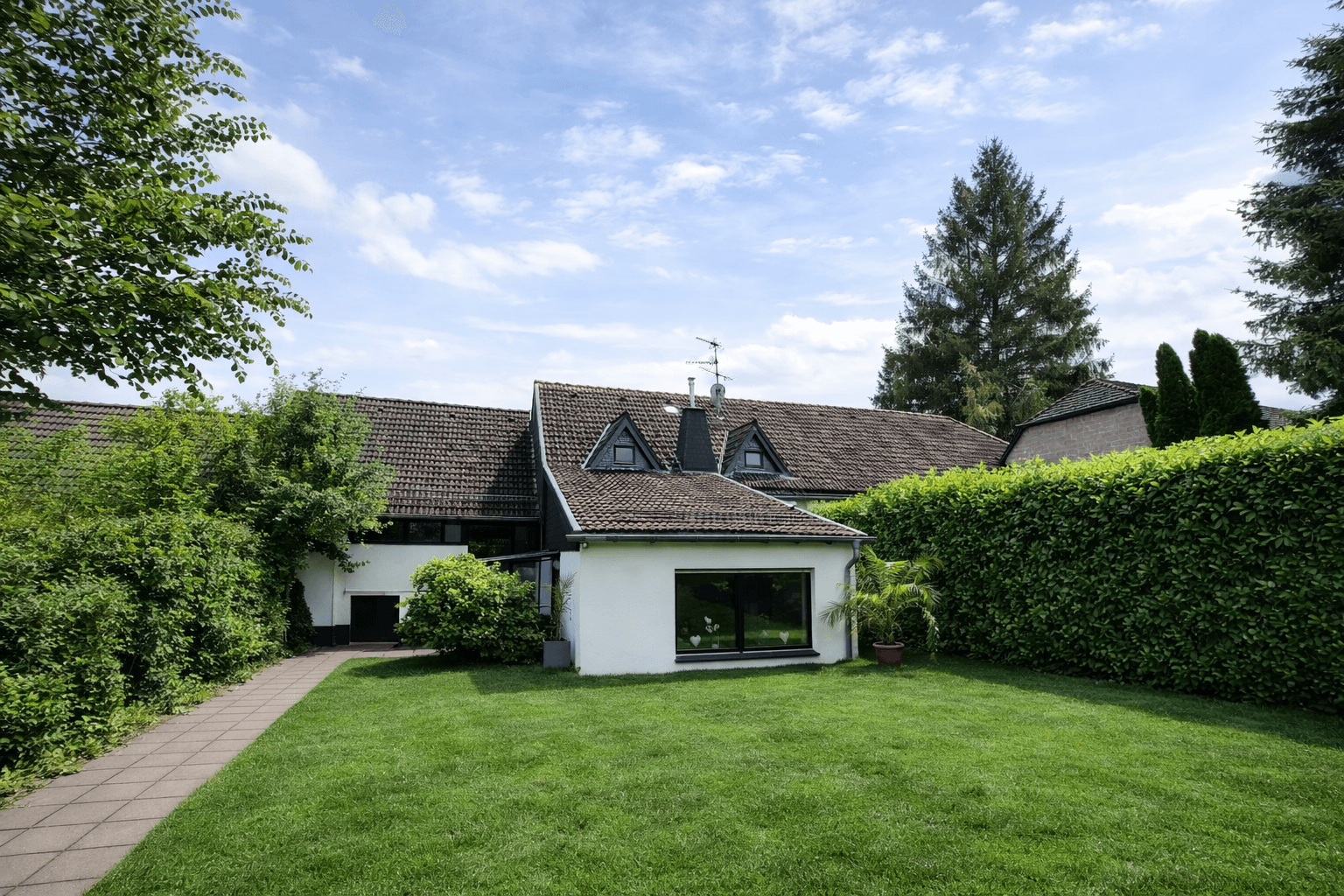 house for sale, 400 m², Euskirchener Str. 37, Nettersheim, North Rhine-Westphalia house for sale, 400 m², Euskirchener Str. 37, Nettersheim, North Rhine-Westphalia