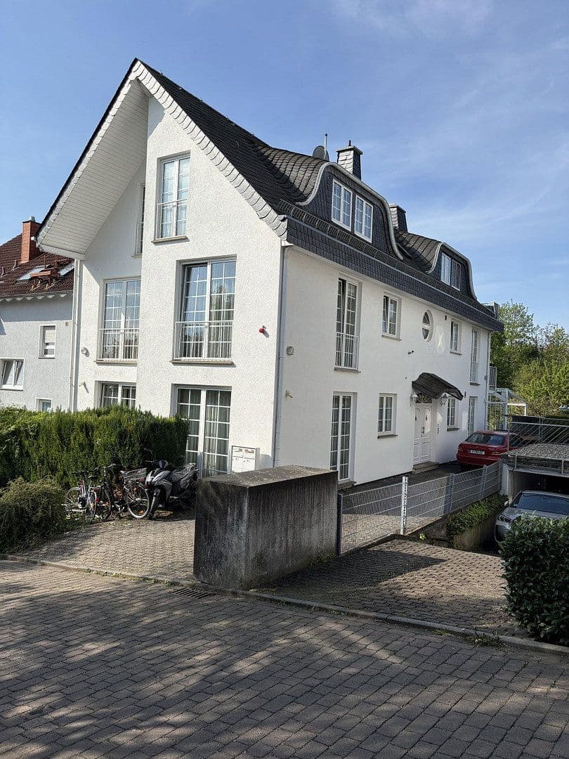 4 bedroom flat to rent, 119 m², Frankfurt am Main, Hesse 4 bedroom flat to rent, 119 m², Frankfurt am Main, Hesse