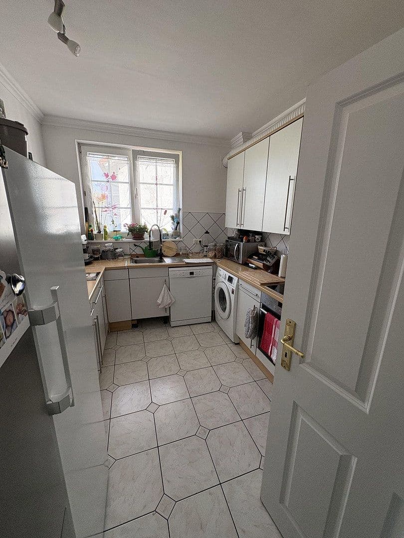 4 bedroom flat to rent, 119 m², Frankfurt am Main, Hesse 4 bedroom flat to rent, 119 m², Frankfurt am Main, Hesse