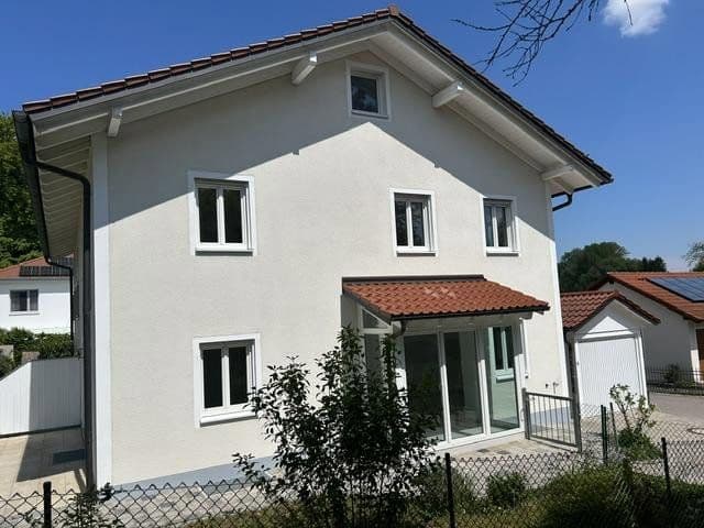 house for sale, 150 m², Brunnenstraße 2, Ottenhofen, Bavaria house for sale, 150 m², Brunnenstraße 2, Ottenhofen, Bavaria