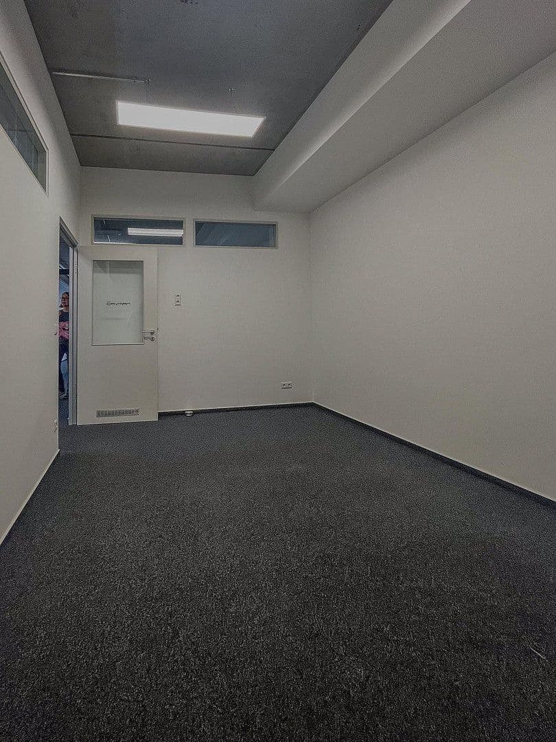 office to rent, 230 m², Porschestrasse 2, Fellbach, Baden-Württemberg office to rent, 230 m², Porschestrasse 2, Fellbach, Baden-Württemberg