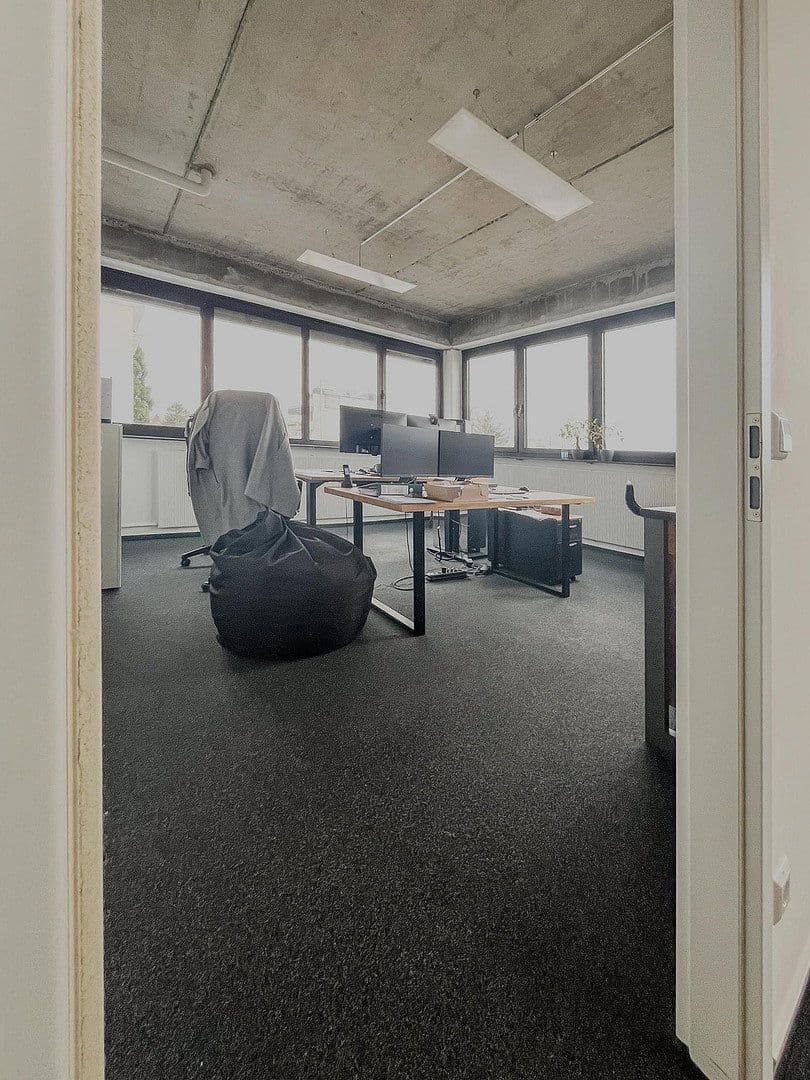 office to rent, 230 m², Porschestrasse 2, Fellbach, Baden-Württemberg office to rent, 230 m², Porschestrasse 2, Fellbach, Baden-Württemberg