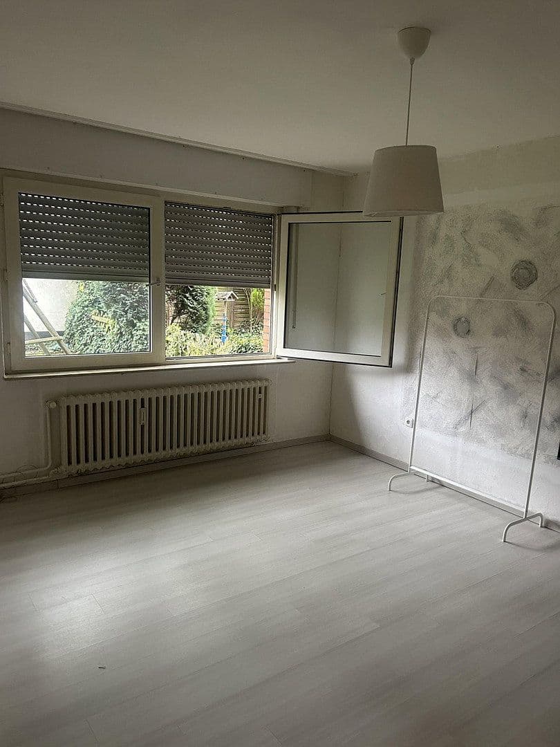 1 bedroom with open-plan kitchen flat to rent, 63 m², Oberhausen, North Rhine-Westphalia 1 bedroom with open-plan kitchen flat to rent, 63 m², Oberhausen, North Rhine-Westphalia