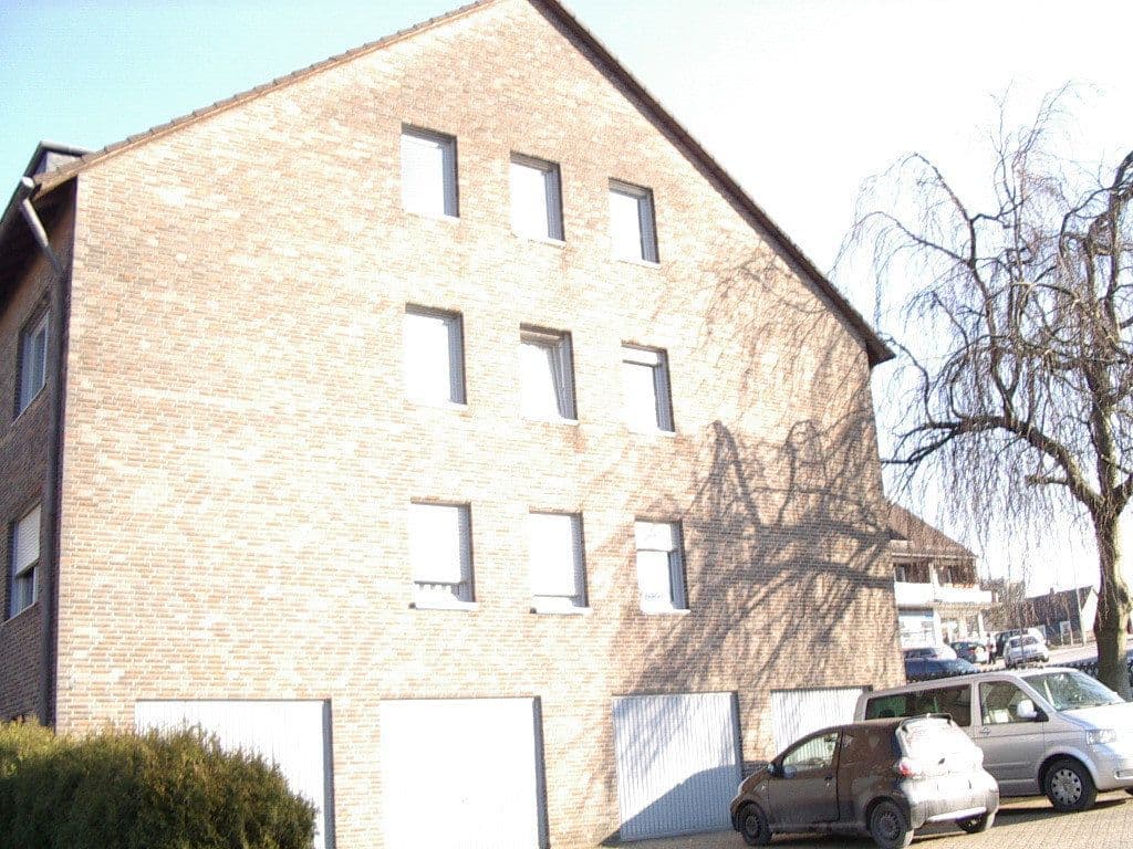 house for sale, 629 m², An der Flosswiese 2, Burscheid, North Rhine-Westphalia house for sale, 629 m², An der Flosswiese 2, Burscheid, North Rhine-Westphalia