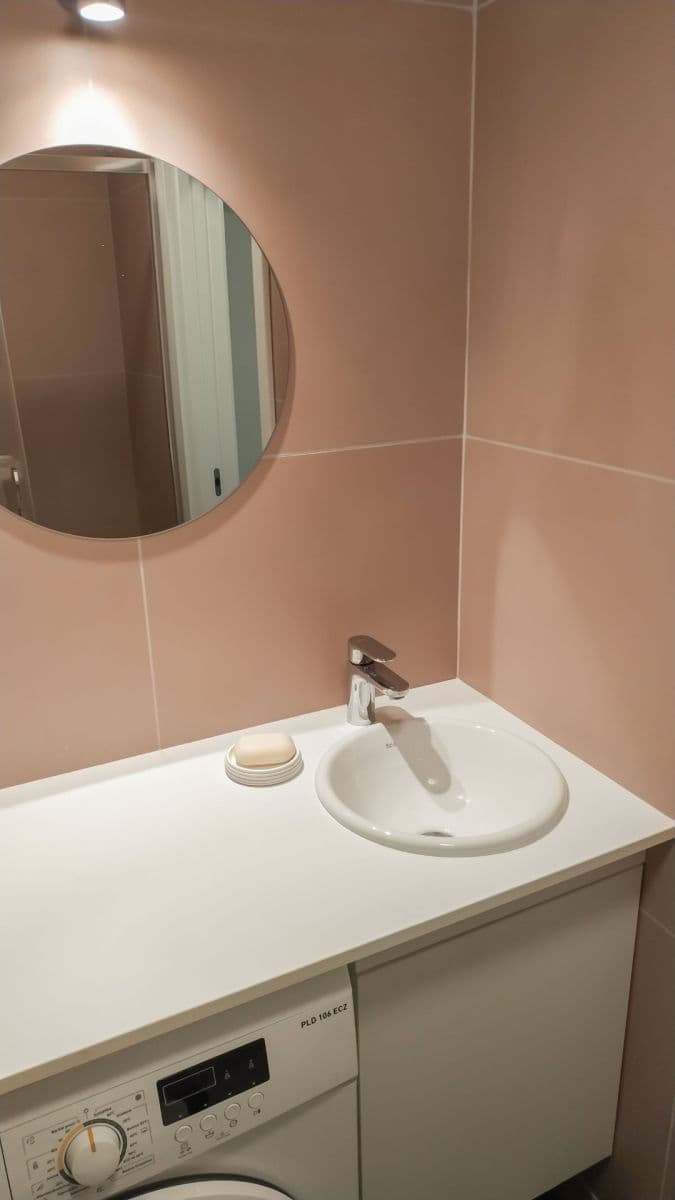 Studio flat to rent, 28 m², Semilská, Prague, Prague Studio flat to rent, 28 m², Semilská, Prague, Prague