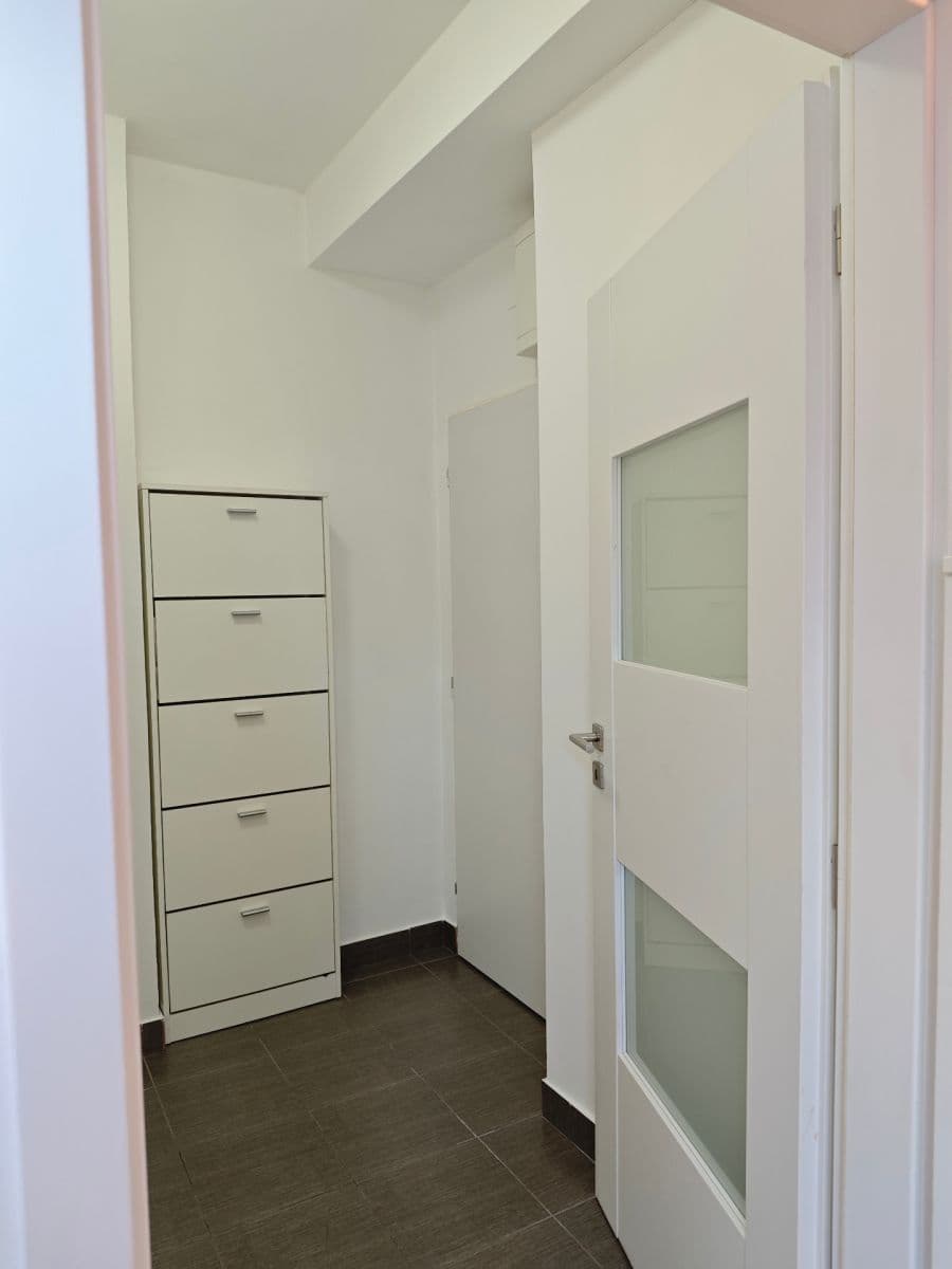 Studio flat for sale, 32 m², V Okruží, Prague, Prague Studio flat for sale, 32 m², V Okruží, Prague, Prague