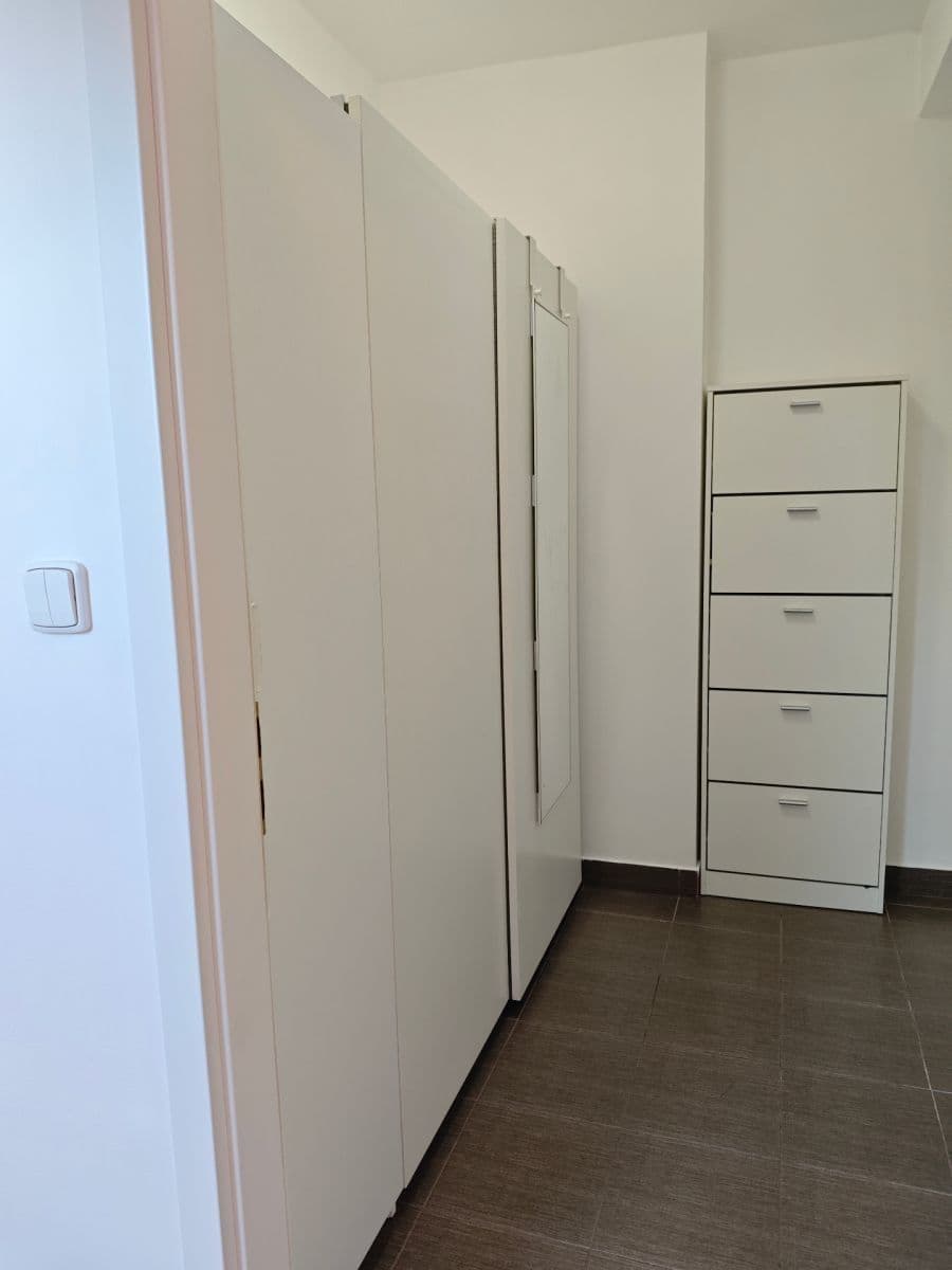 Studio flat for sale, 32 m², V Okruží, Prague, Prague Studio flat for sale, 32 m², V Okruží, Prague, Prague