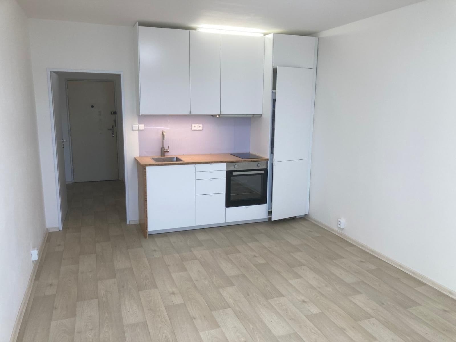 Studio flat to rent, 28 m², Oblouková, Děčín, Ústecký Region Studio flat to rent, 28 m², Oblouková, Děčín, Ústecký Region