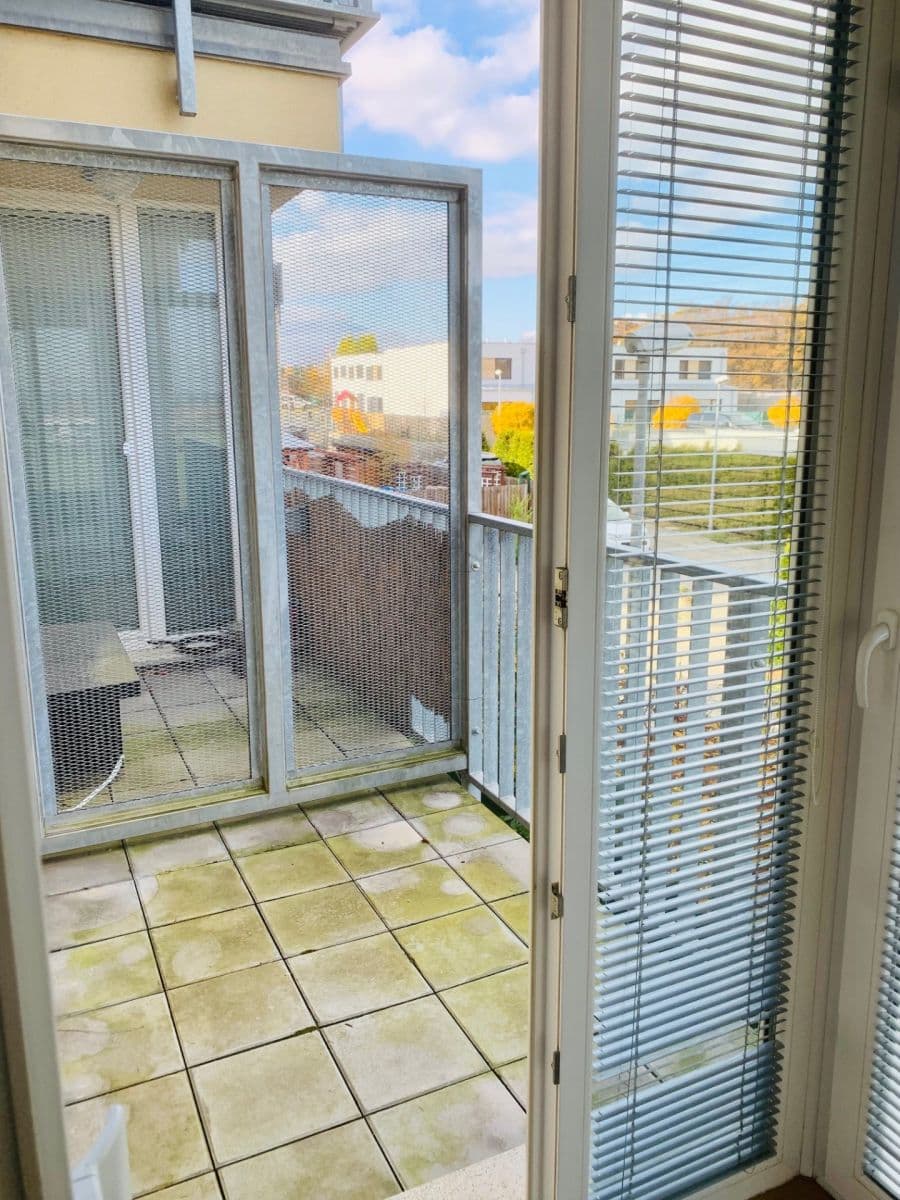 1 bedroom with open-plan kitchen flat to rent, 65 m², Pod Formankou, Prague, Prague 1 bedroom with open-plan kitchen flat to rent, 65 m², Pod Formankou, Prague, Prague