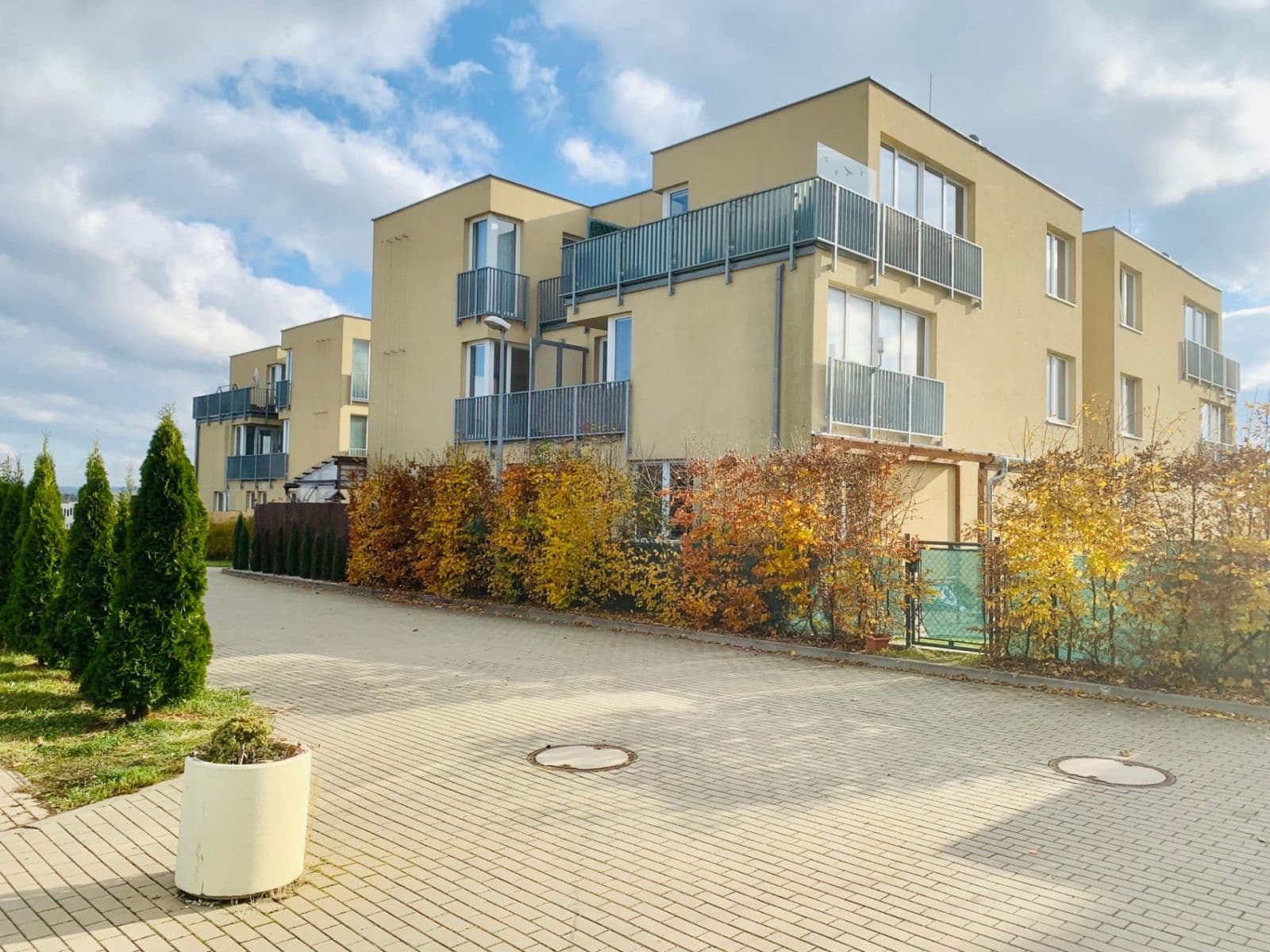 1 bedroom with open-plan kitchen flat to rent, 65 m², Pod Formankou, Prague, Prague 1 bedroom with open-plan kitchen flat to rent, 65 m², Pod Formankou, Prague, Prague