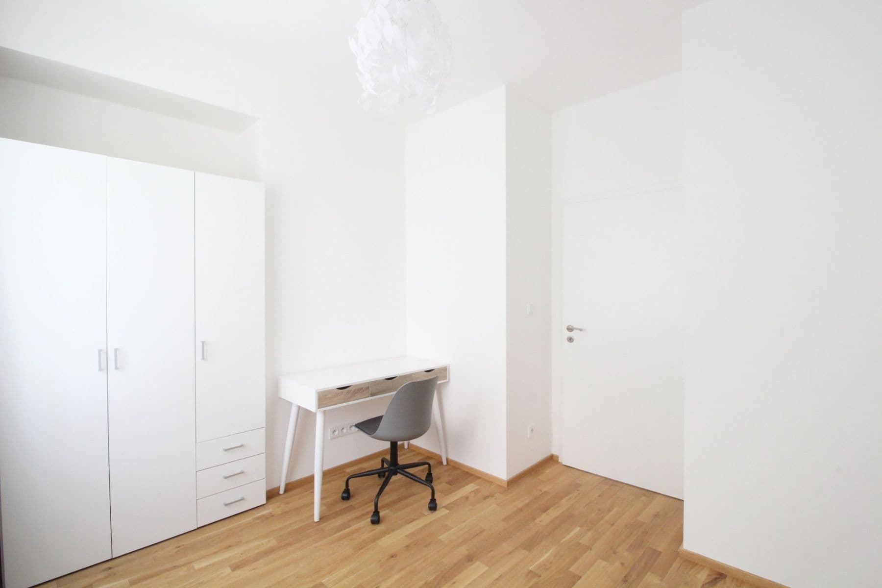 2 bedroom with open-plan kitchen flat to rent, 83 m², Nad Rokoskou, Prague, Prague 2 bedroom with open-plan kitchen flat to rent, 83 m², Nad Rokoskou, Prague, Prague