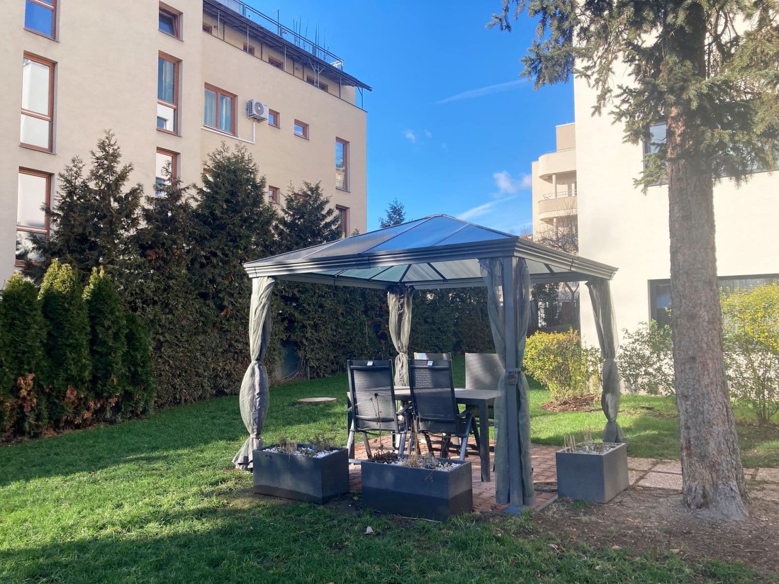 2 bedroom with open-plan kitchen flat to rent, 83 m², Nad Rokoskou, Prague, Prague 2 bedroom with open-plan kitchen flat to rent, 83 m², Nad Rokoskou, Prague, Prague
