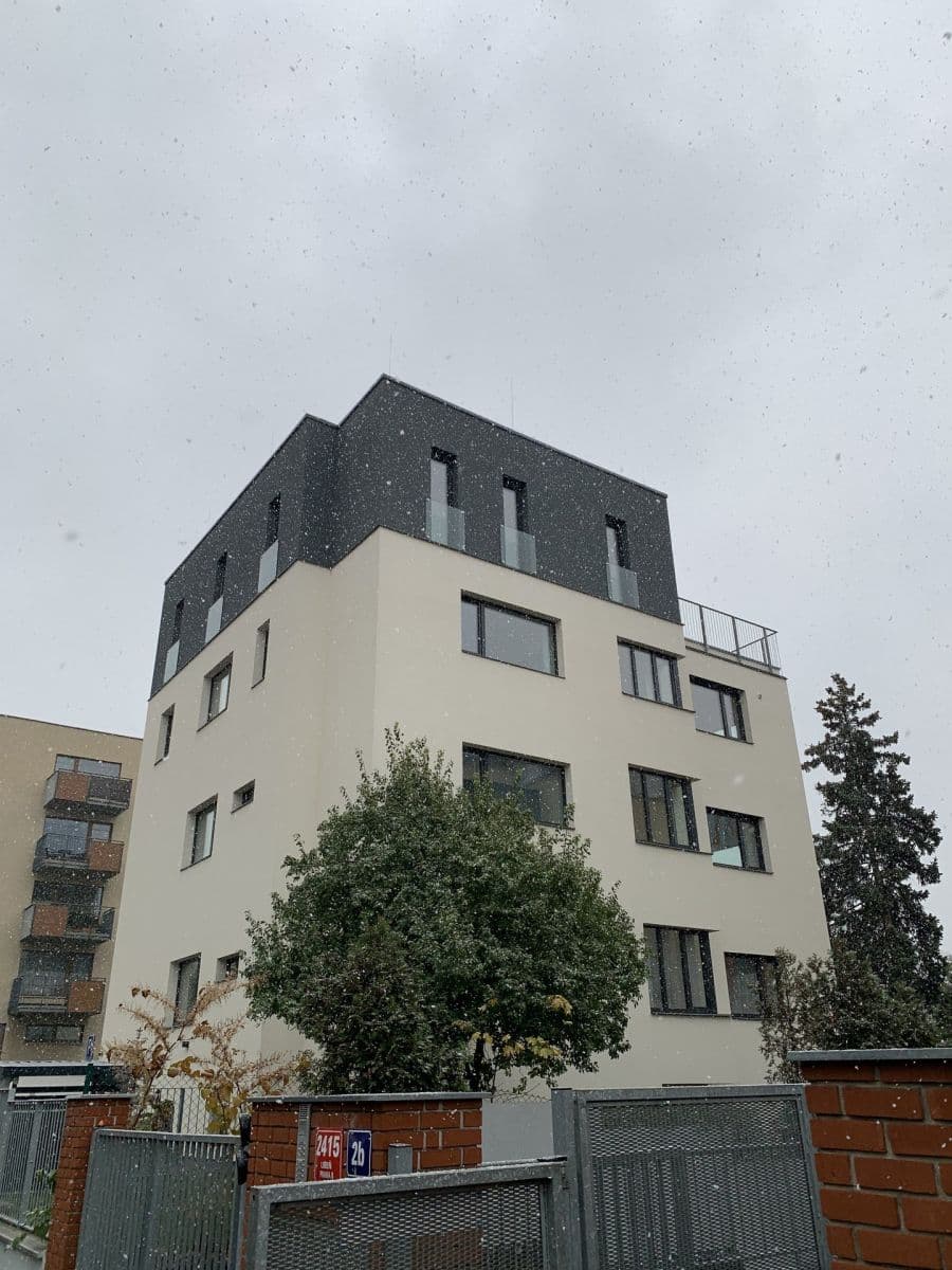 2 bedroom with open-plan kitchen flat to rent, 83 m², Nad Rokoskou, Prague, Prague 2 bedroom with open-plan kitchen flat to rent, 83 m², Nad Rokoskou, Prague, Prague