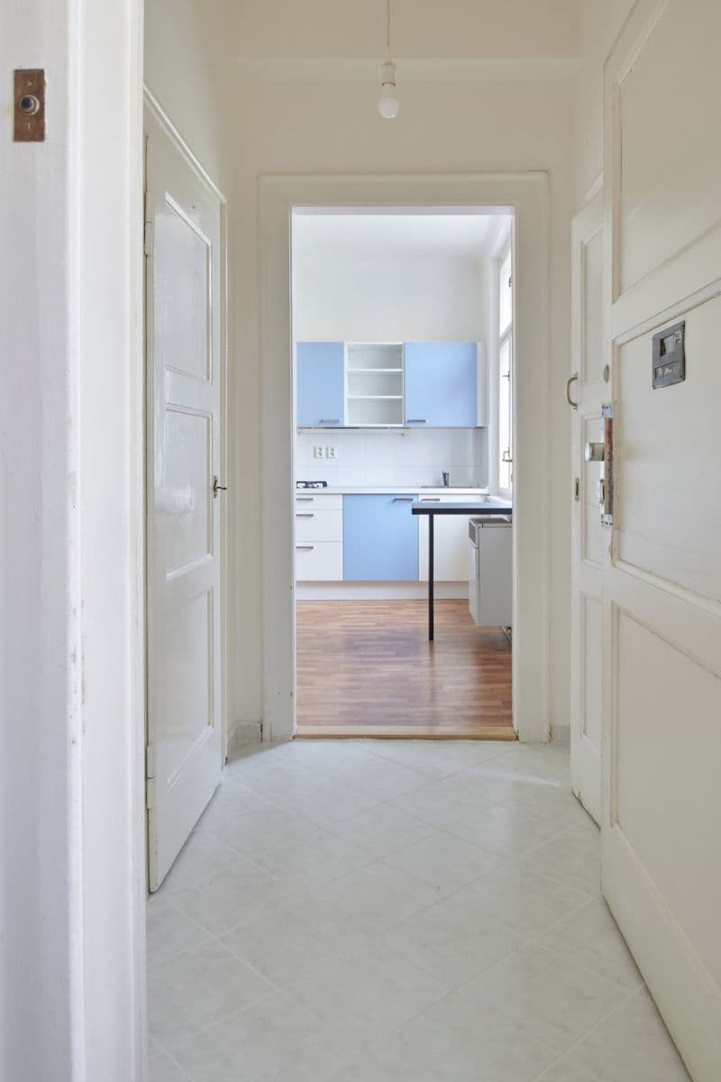 Small studio flat to rent, 30 m², Jaurisova, Prague, Prague Small studio flat to rent, 30 m², Jaurisova, Prague, Prague