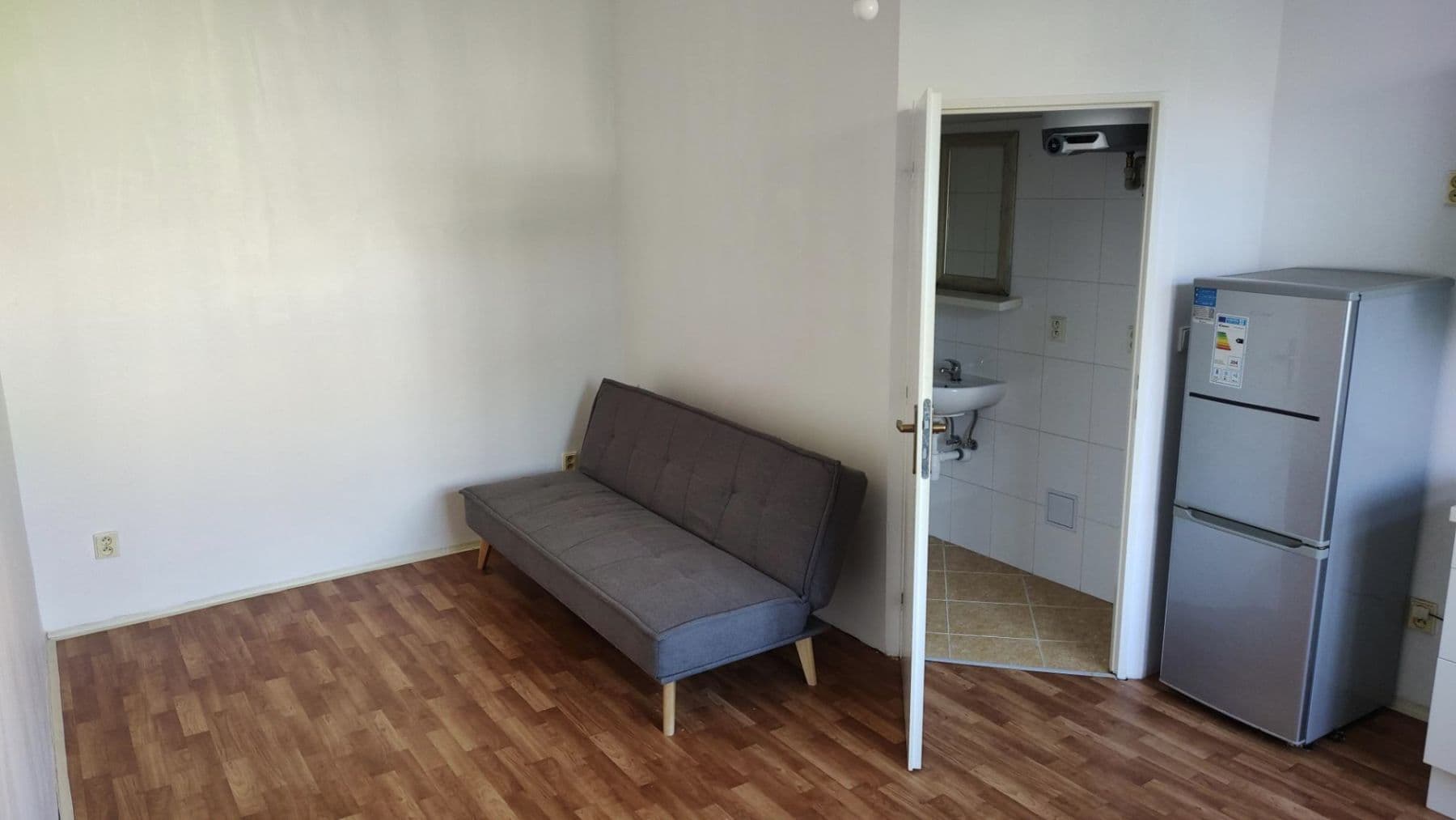 Small studio flat to rent, 30 m², Jaurisova, Prague, Prague Small studio flat to rent, 30 m², Jaurisova, Prague, Prague