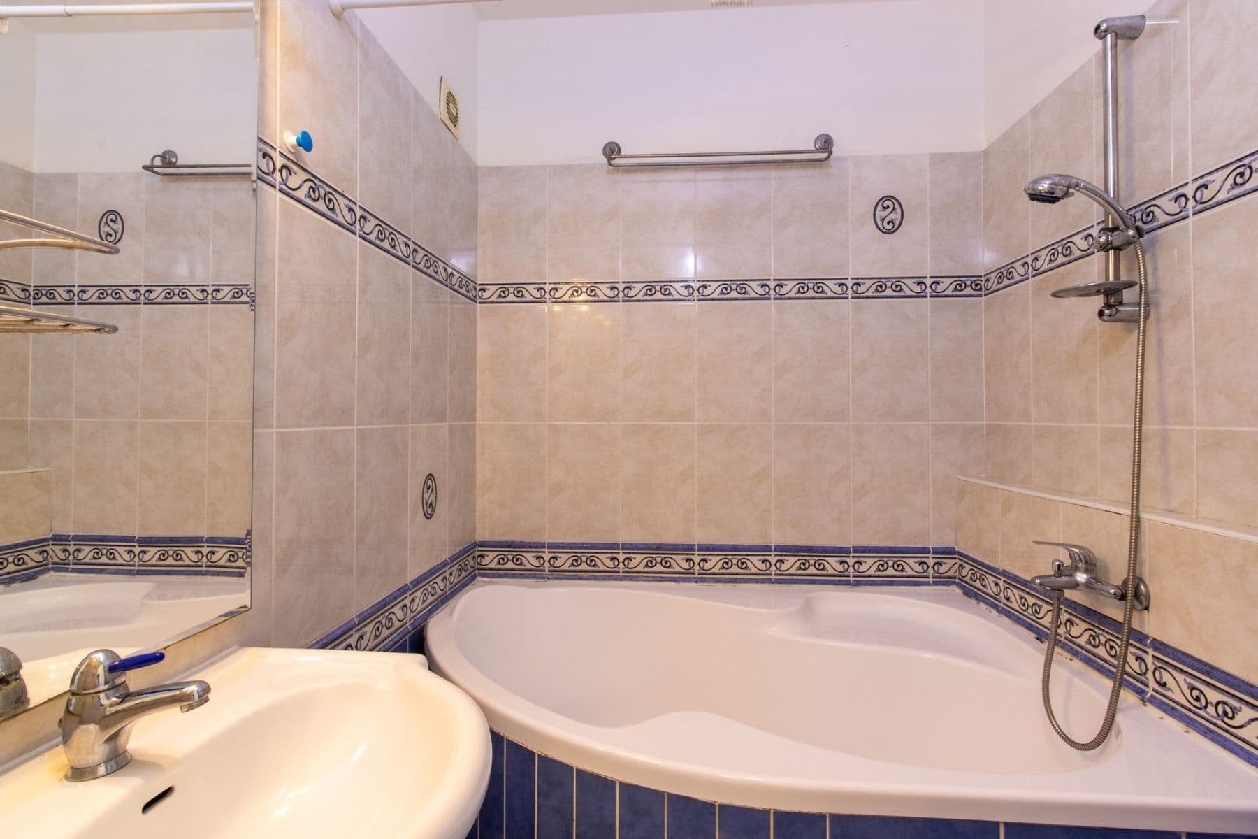 3 bedroom flat to rent, 73 m², Leopoldova, Prague, Prague 3 bedroom flat to rent, 73 m², Leopoldova, Prague, Prague