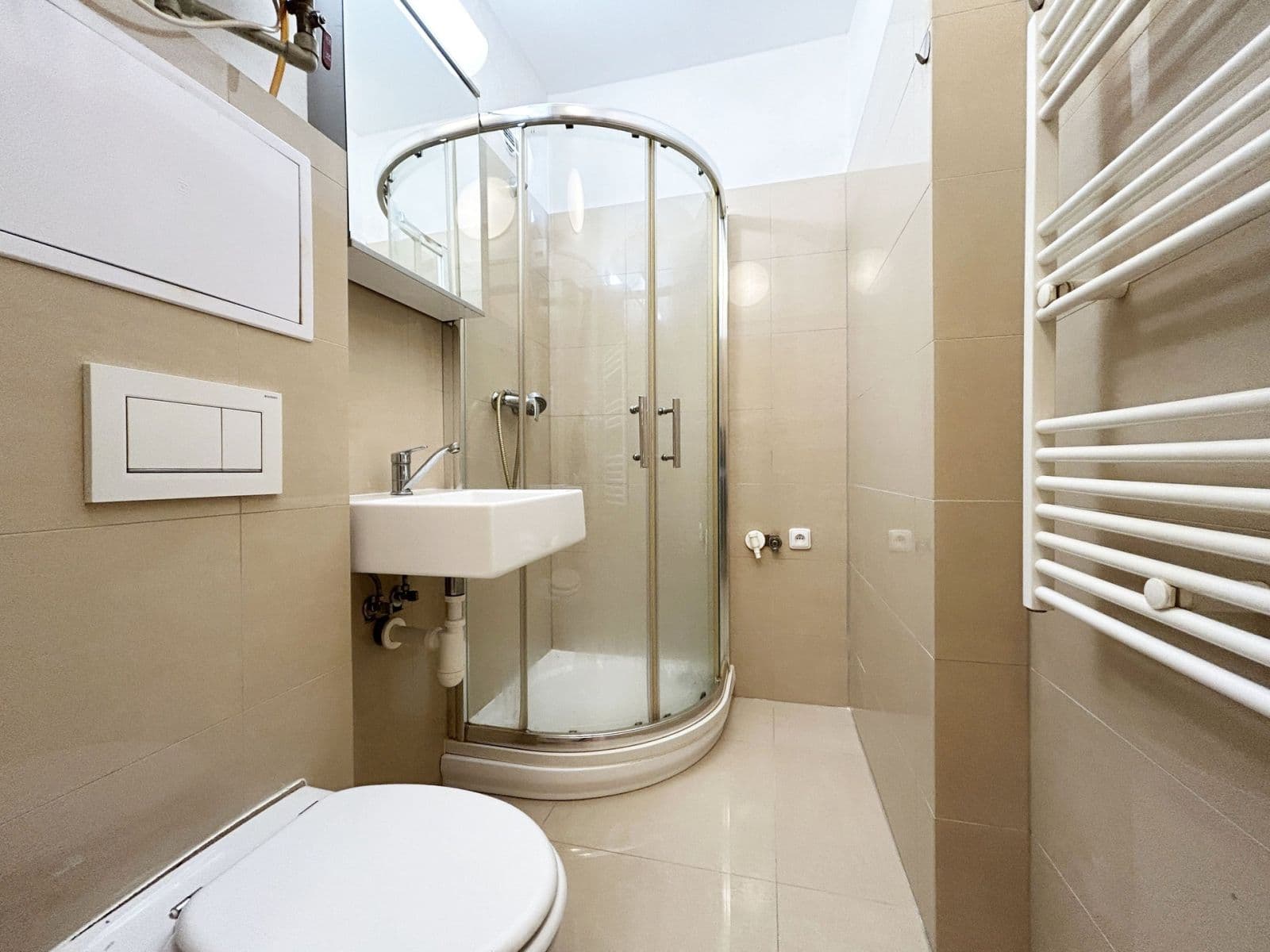 Studio flat to rent, 24 m², Kounická, Prague, Prague Studio flat to rent, 24 m², Kounická, Prague, Prague