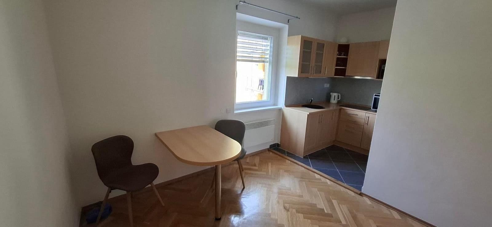 1 bedroom with open-plan kitchen flat to rent, 48 m², Renneská třída, Brno, Jihomoravský Region 1 bedroom with open-plan kitchen flat to rent, 48 m², Renneská třída, Brno, Jihomoravský Region