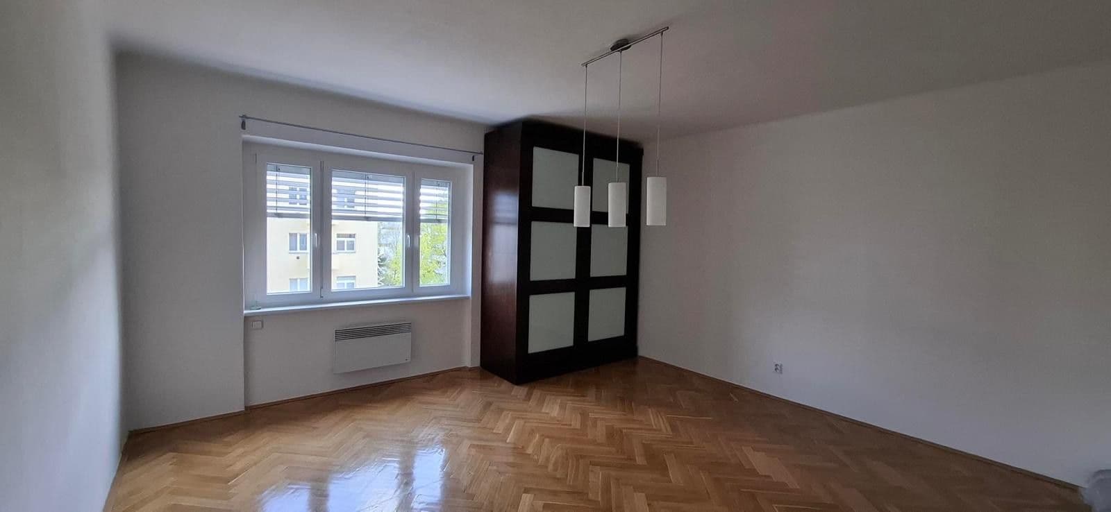 1 bedroom with open-plan kitchen flat to rent, 48 m², Renneská třída, Brno, Jihomoravský Region 1 bedroom with open-plan kitchen flat to rent, 48 m², Renneská třída, Brno, Jihomoravský Region