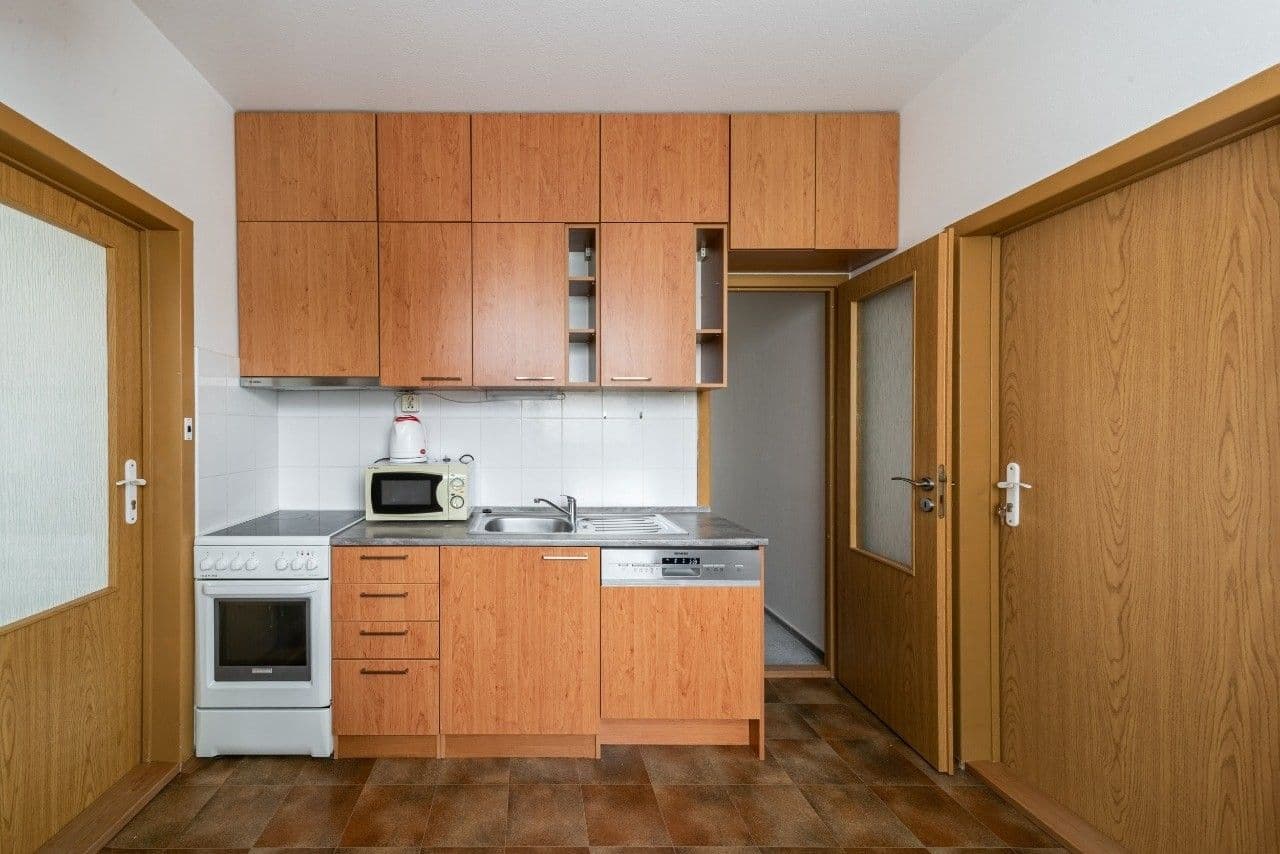 3 bedroom flat to rent, 15 m², Borského, Prague, Prague 3 bedroom flat to rent, 15 m², Borského, Prague, Prague