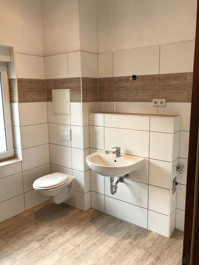 5 bedroom flat to rent, 145 m², Krukenbergstr. 1, Halle, Saxony-Anhalt 5 bedroom flat to rent, 145 m², Krukenbergstr. 1, Halle, Saxony-Anhalt
