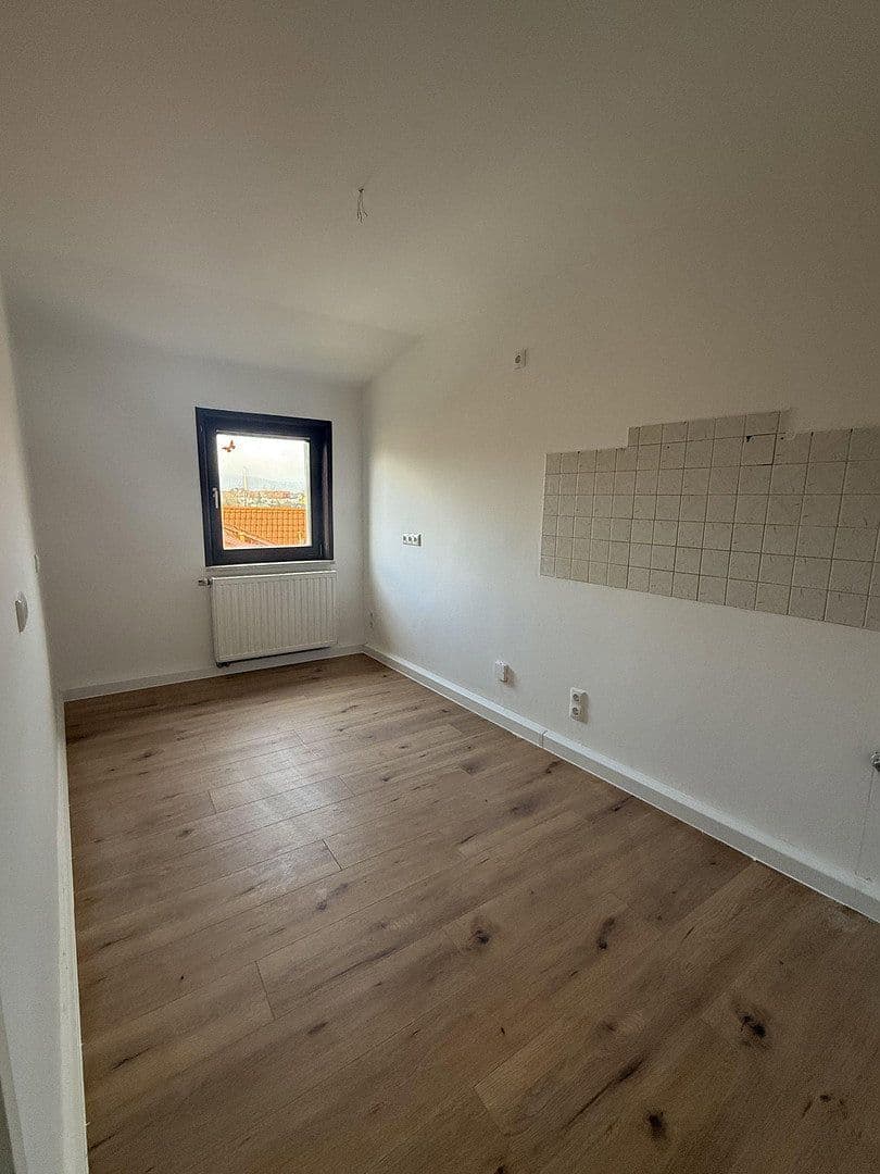 1 bedroom with open-plan kitchen flat to rent, 68 m², August-Bebel-Straße 13, Kahla, Thuringia 1 bedroom with open-plan kitchen flat to rent, 68 m², August-Bebel-Straße 13, Kahla, Thuringia