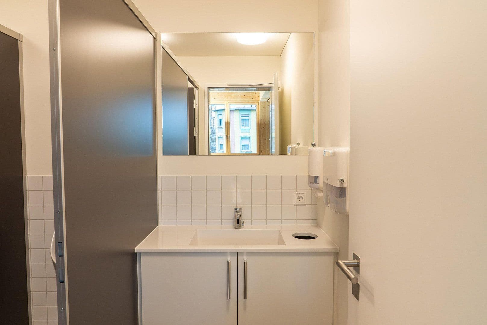 office to rent, 432 m², Hafenallee 57, Offenbach, Hesse office to rent, 432 m², Hafenallee 57, Offenbach, Hesse